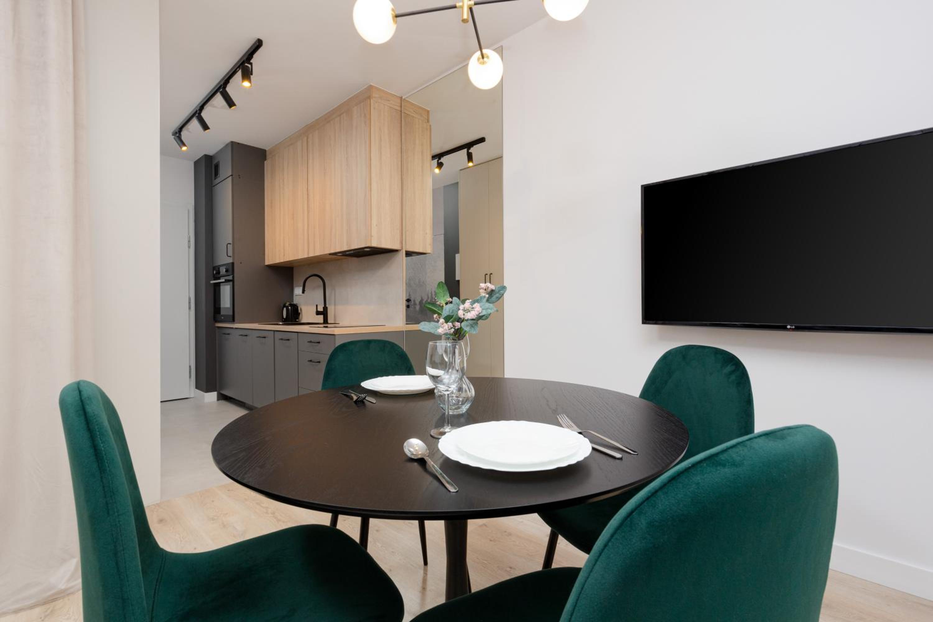Studio Apartment Praga Targowa by Renters view 3