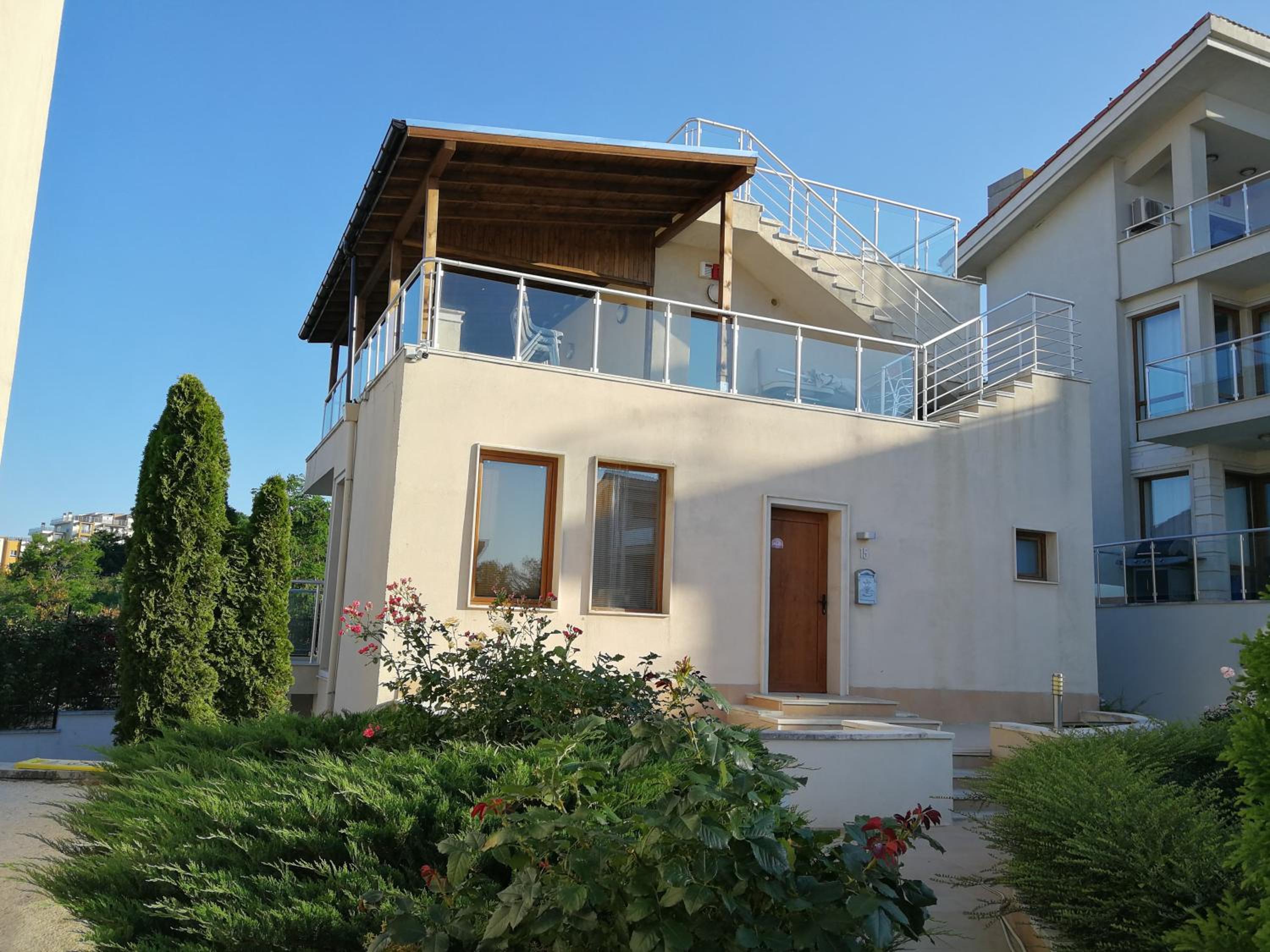 Wonderful family villa with sea view