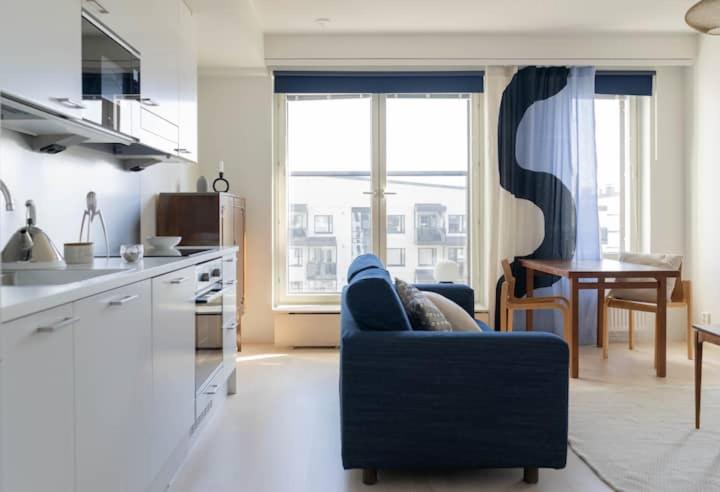 Stylish new 1br apt in Aurinkolahti view 2