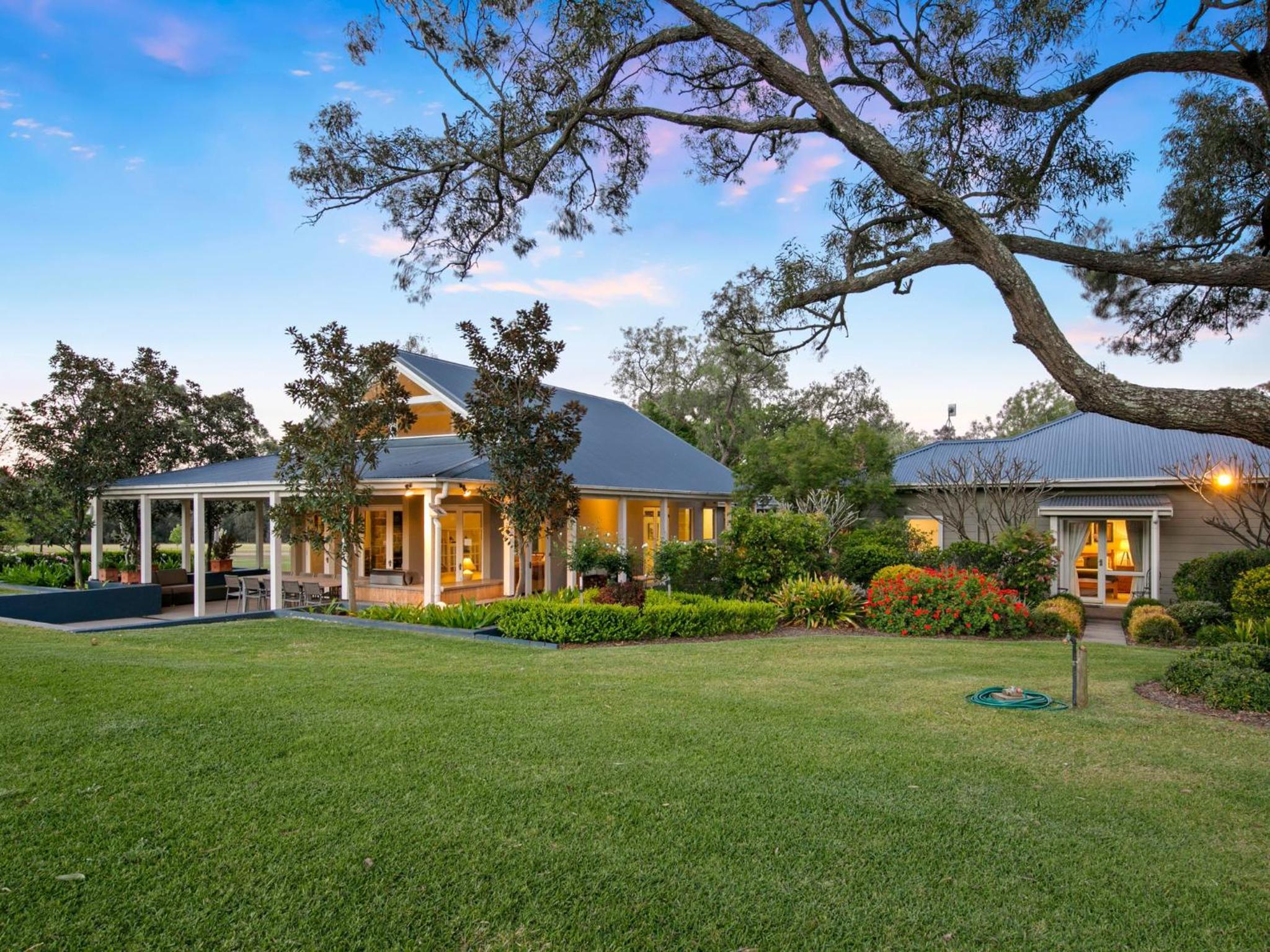 Hotel Brokenback Vineyard Homestead