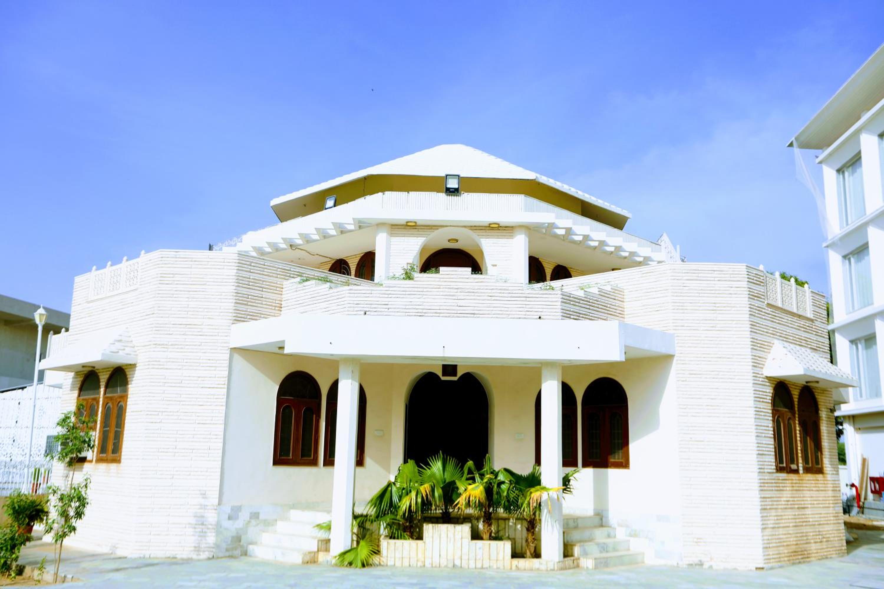Stardom Resort Jaipur view 3