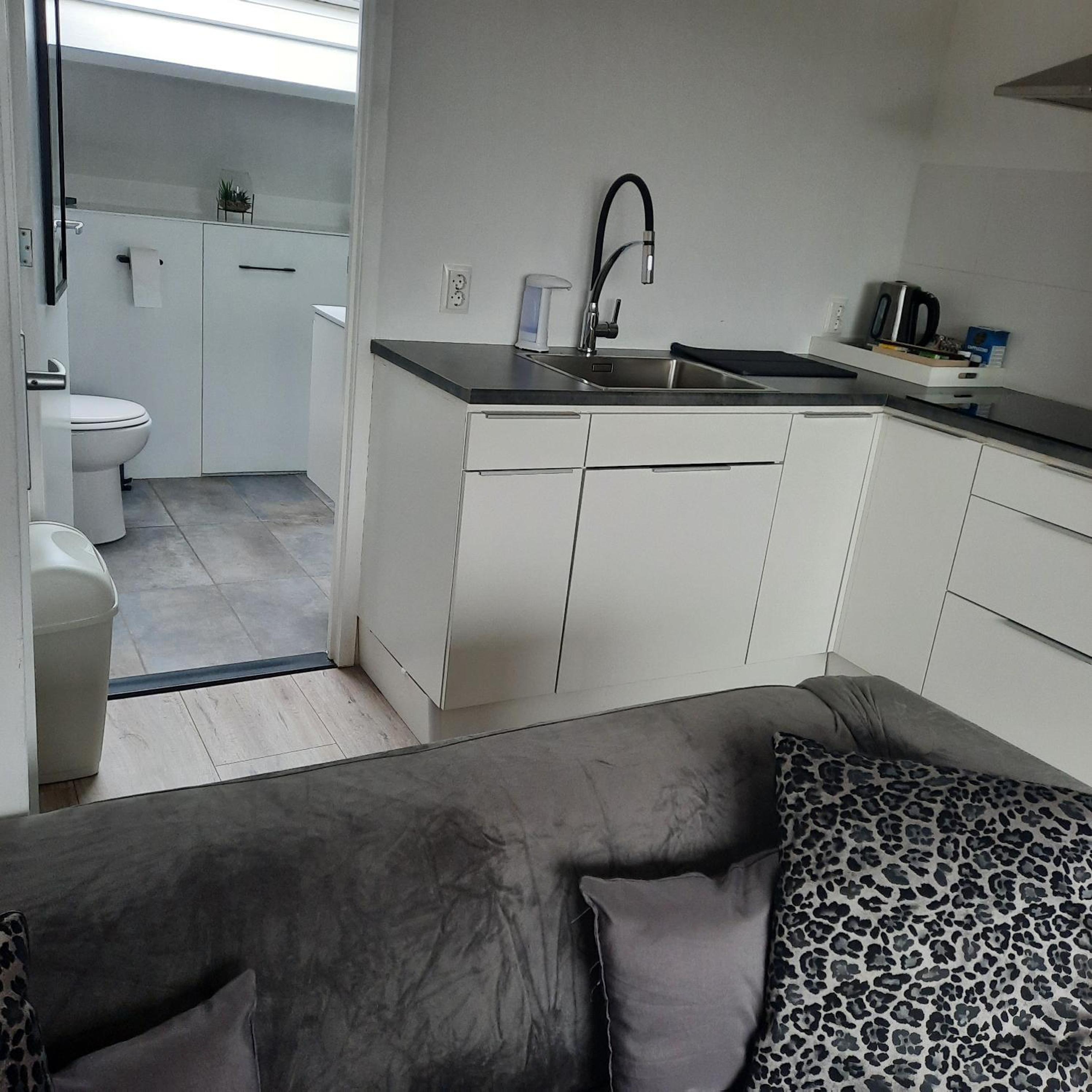 Studio 76 Groningen met gratis leenfietsen view 3