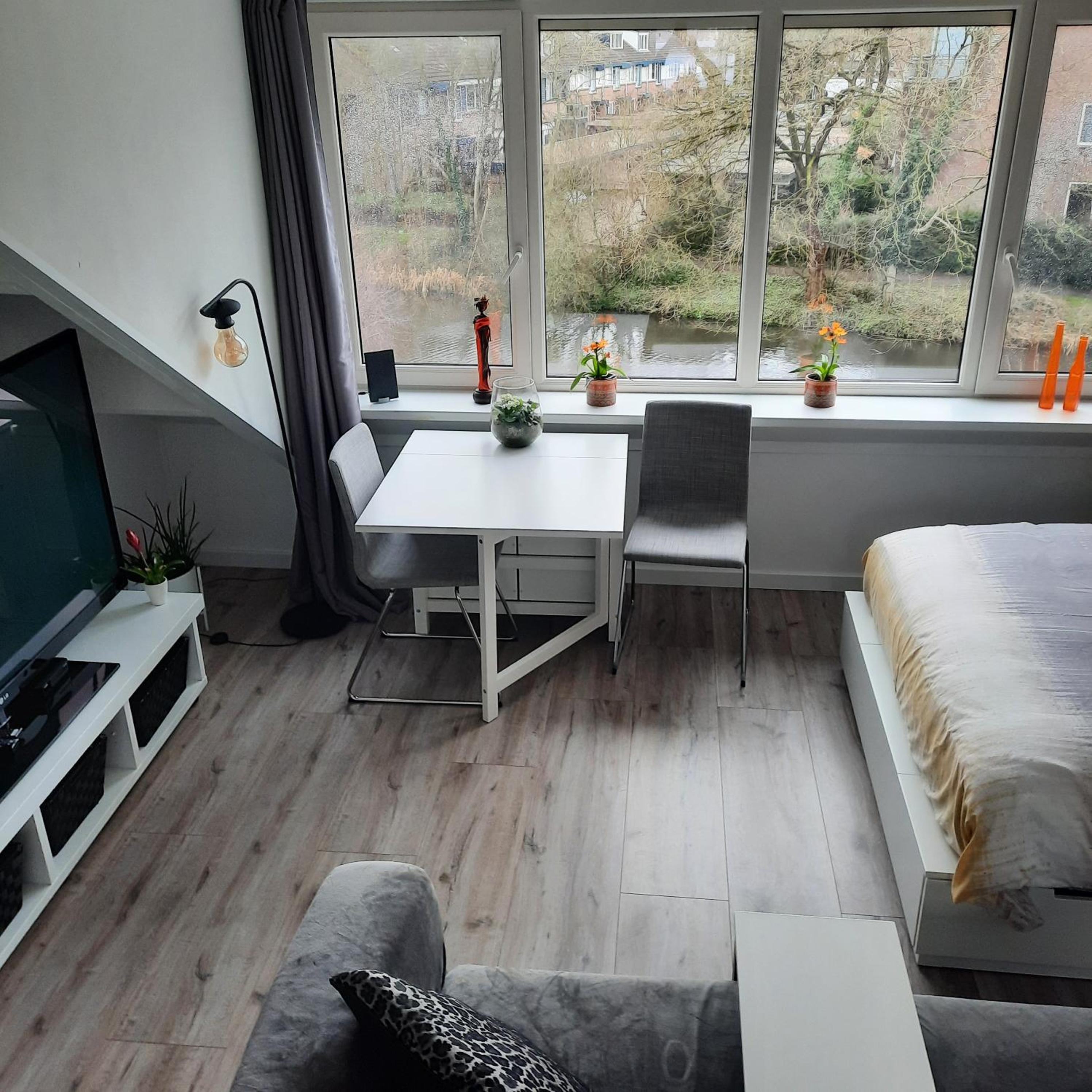 Studio 76 Groningen met gratis leenfietsen view 2