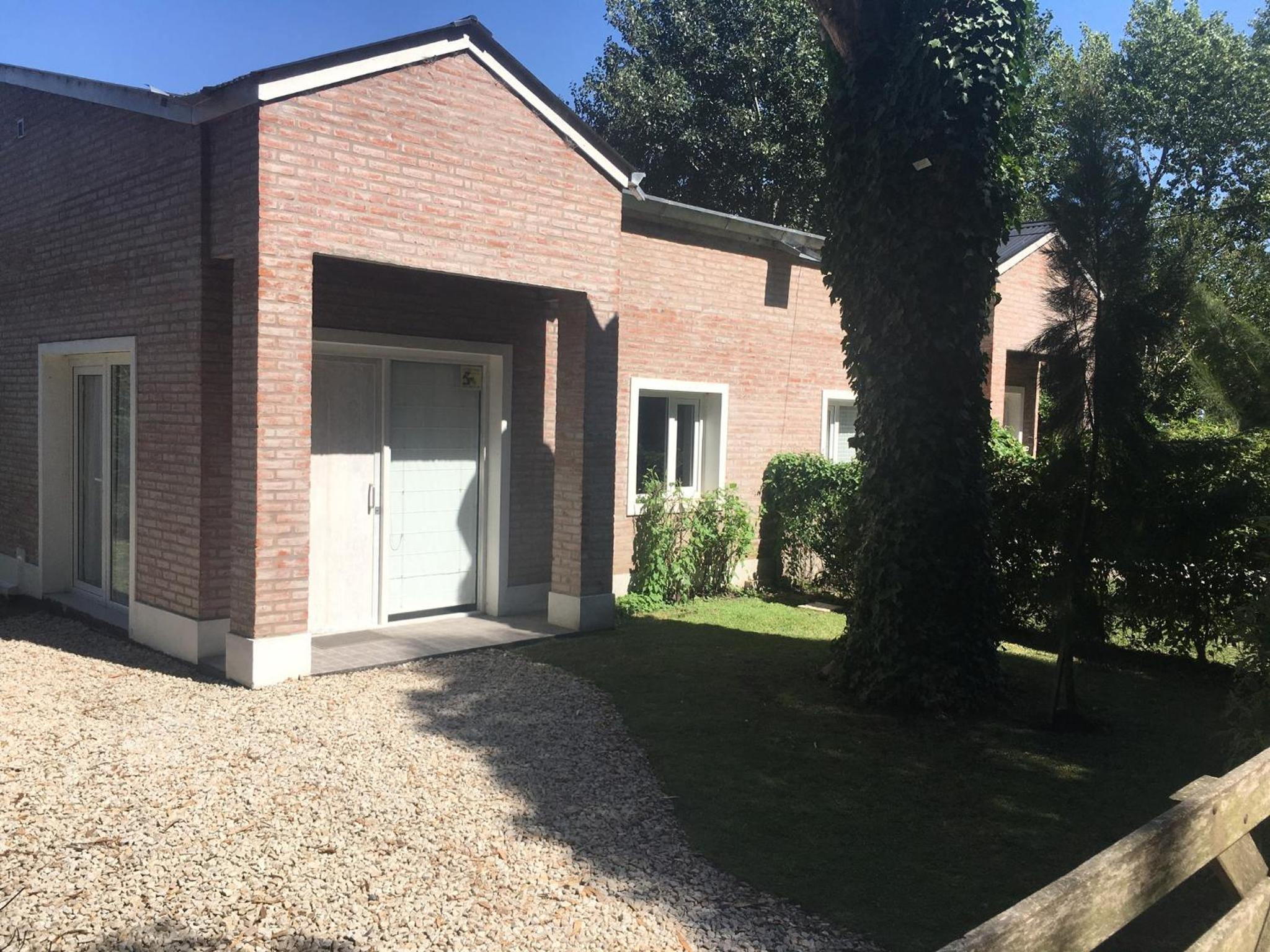 Hotel Duplex Las Margaritas Bosque Peralta Ramos - Image 1