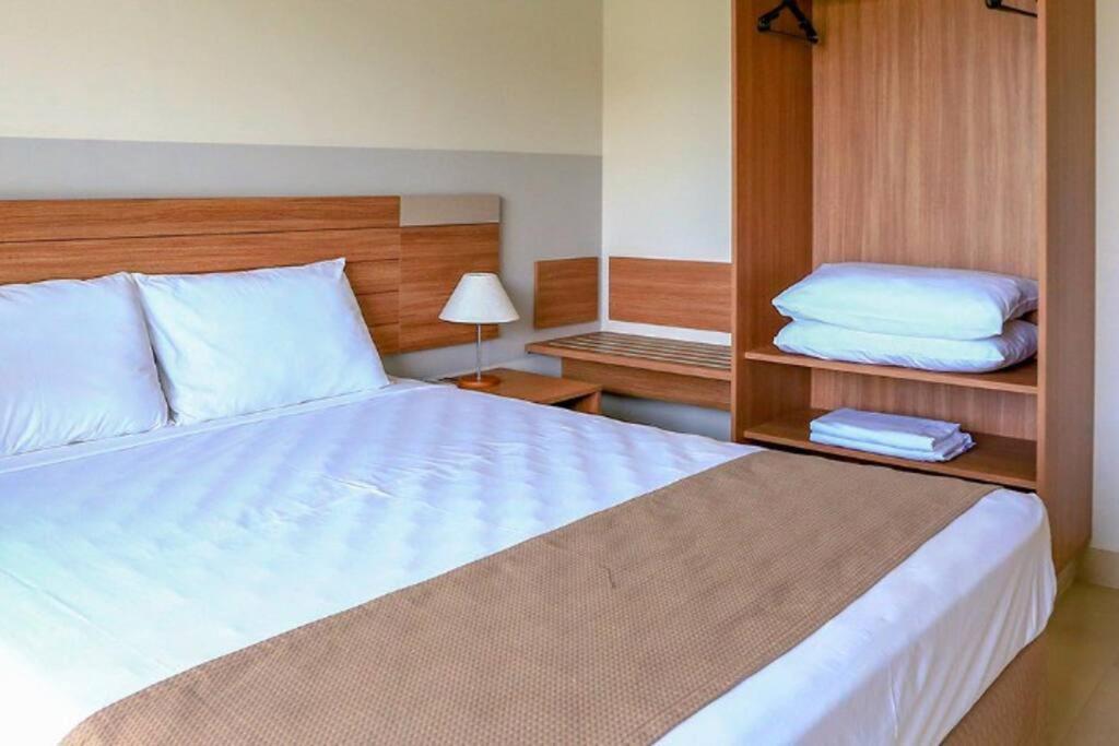 Ilhas do Lago Eco Resort Caldas Novas - GO - Rocha