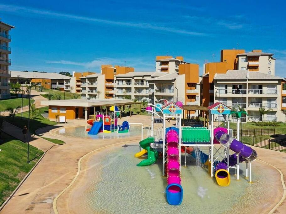 Ilhas do Lago Eco Resort Caldas Novas - GO - Rocha