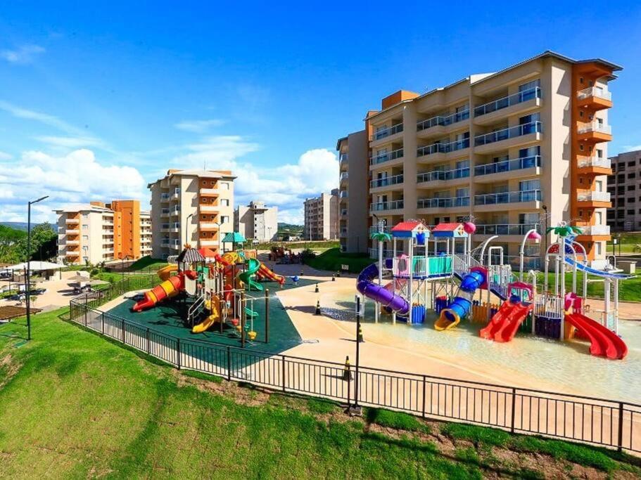 Ilhas do Lago Eco Resort Caldas Novas - GO - Rocha