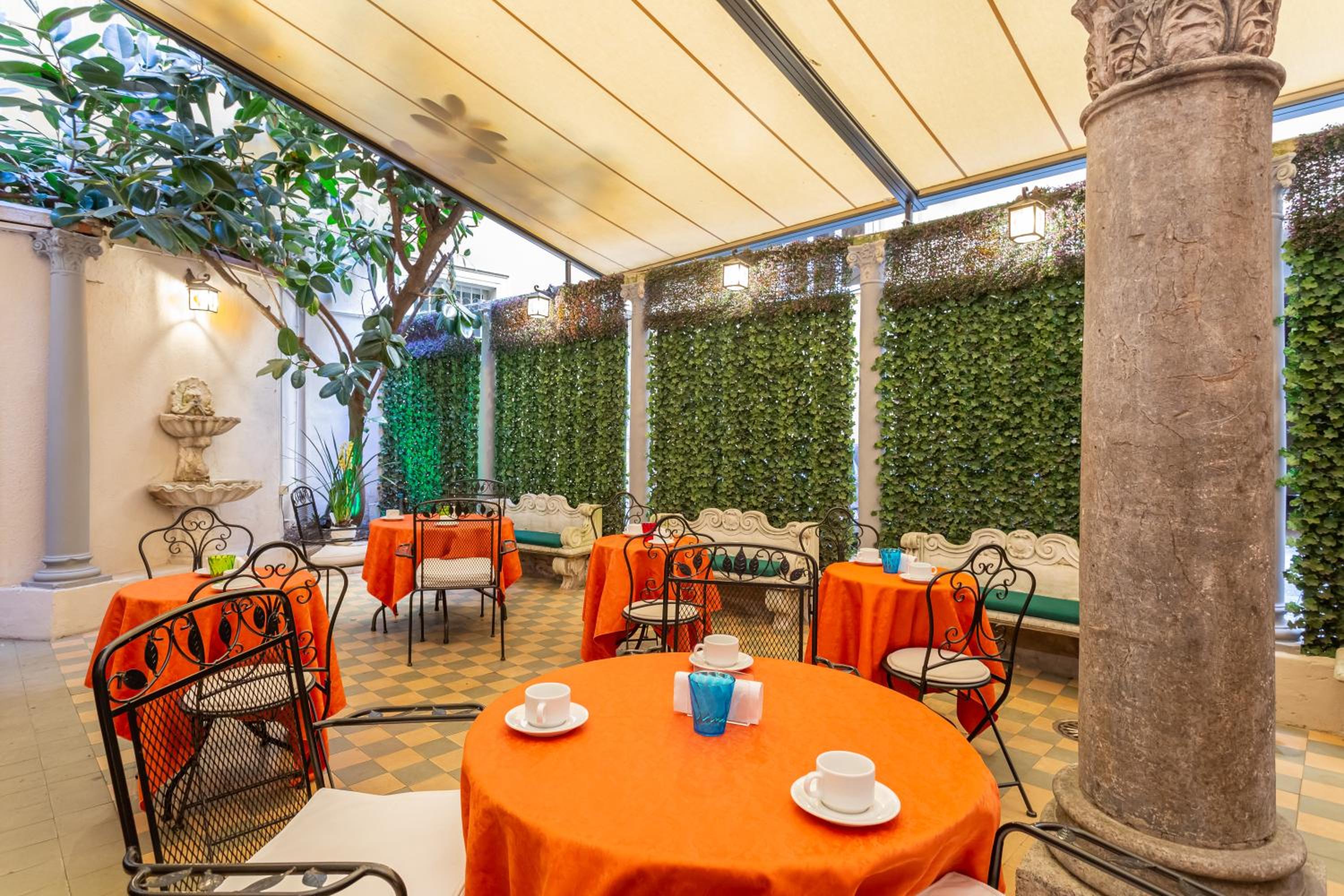 Hotel Medici-4
