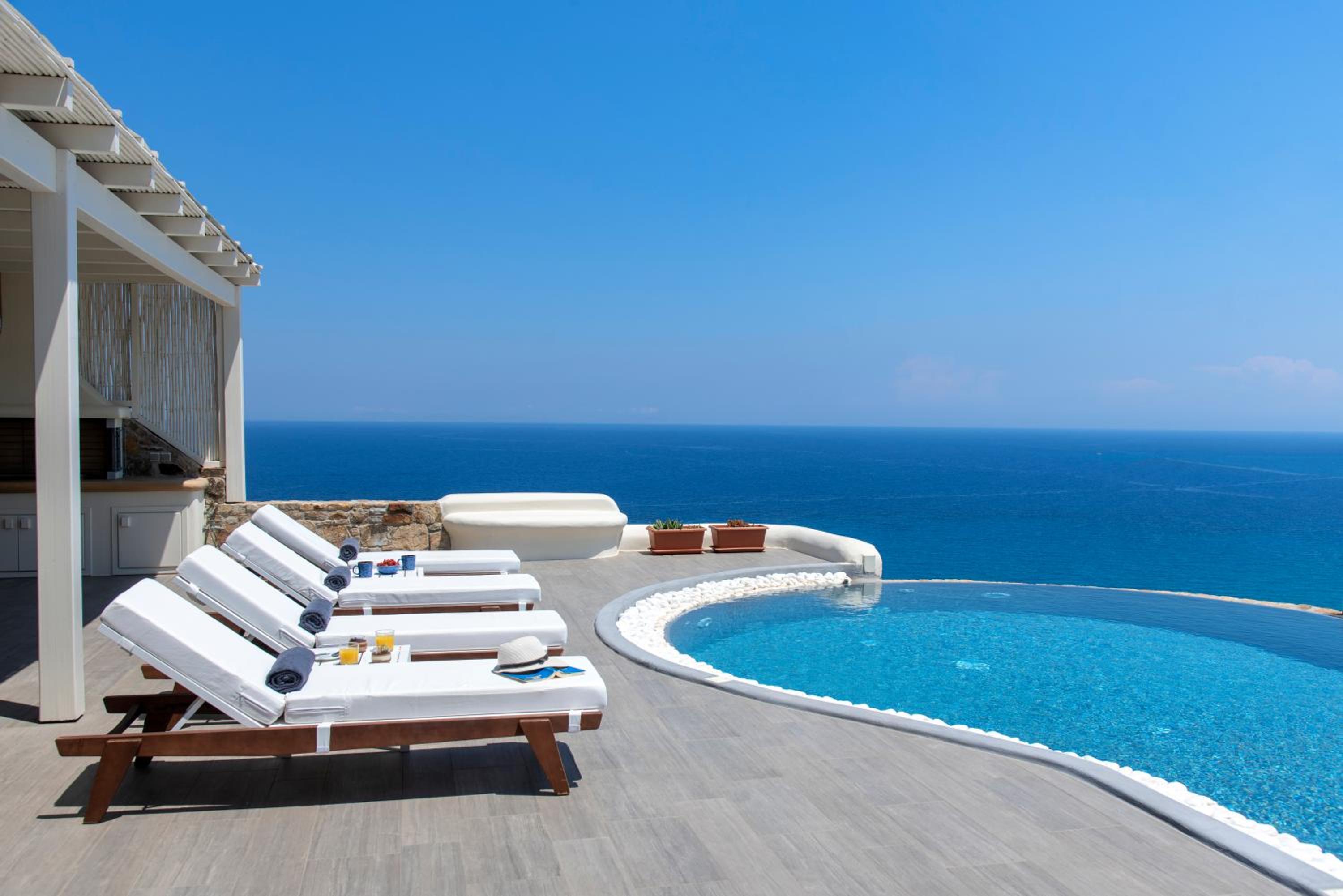 Naxos Rock Villas