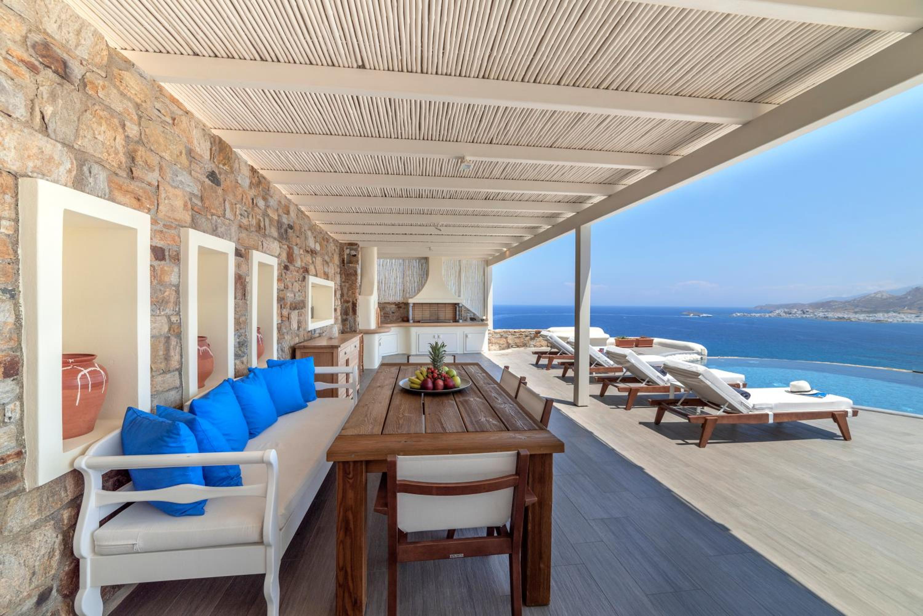 Naxos Rock Villas