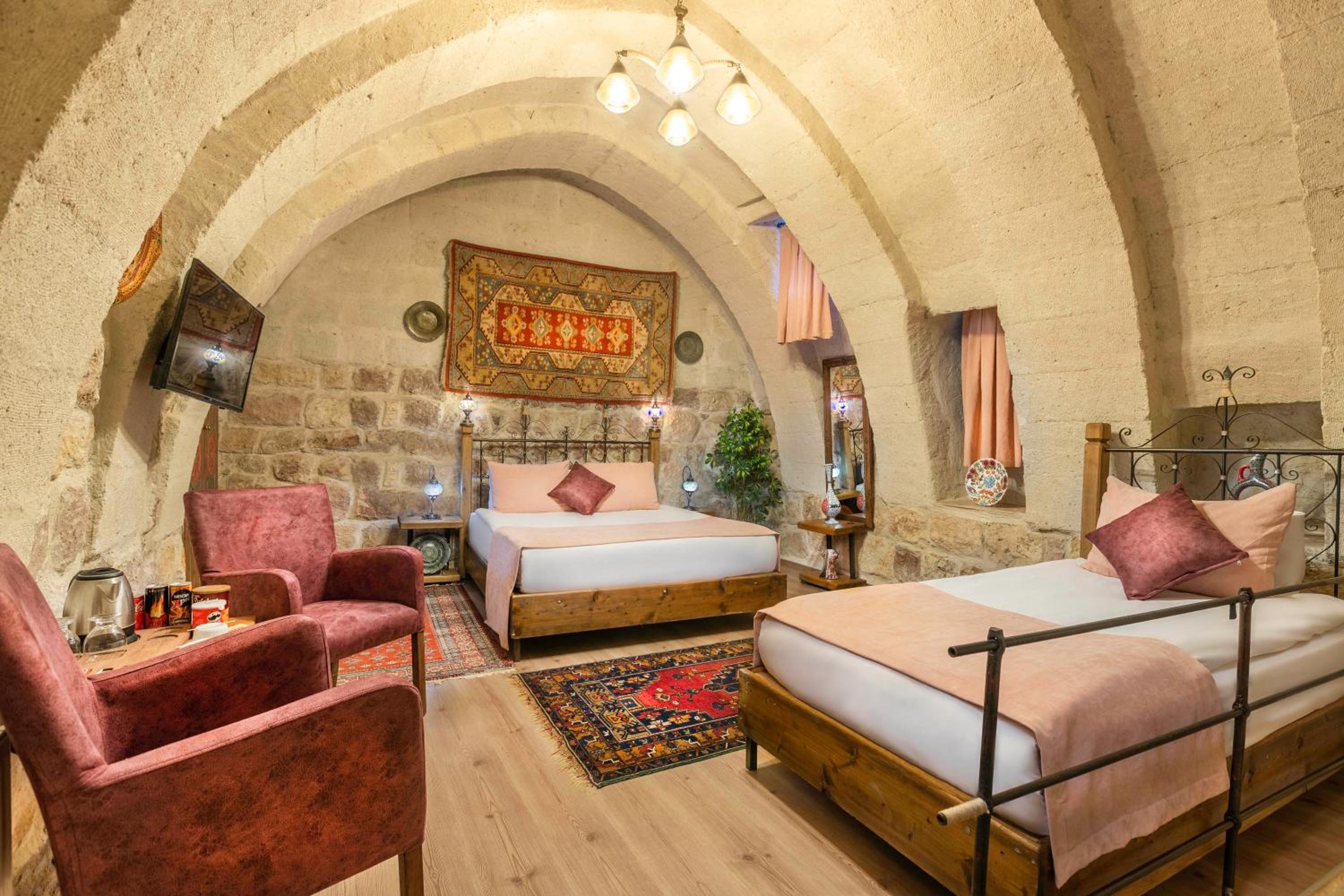 Maron Stone House - Image 13
