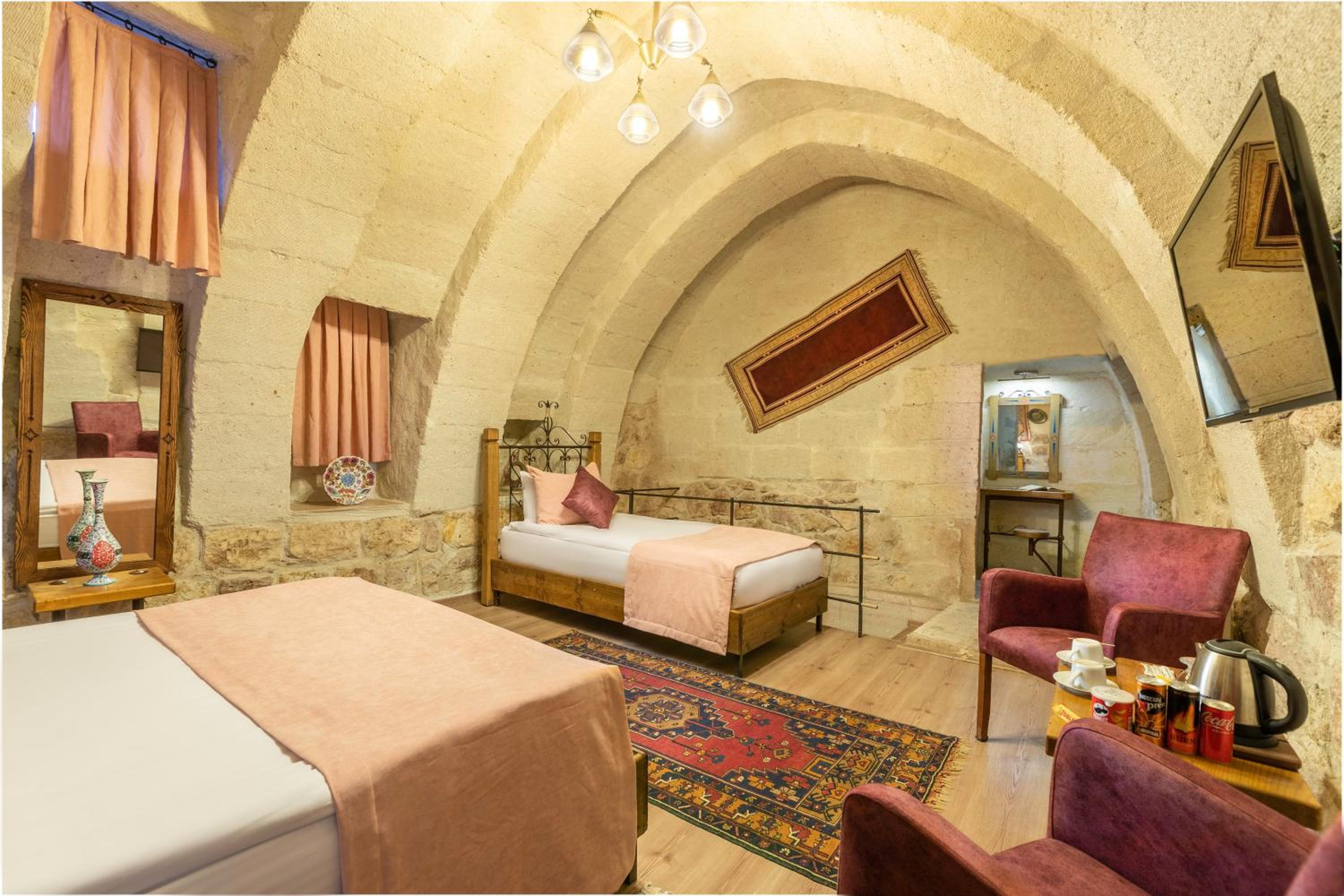 Maron Stone House - Image 45