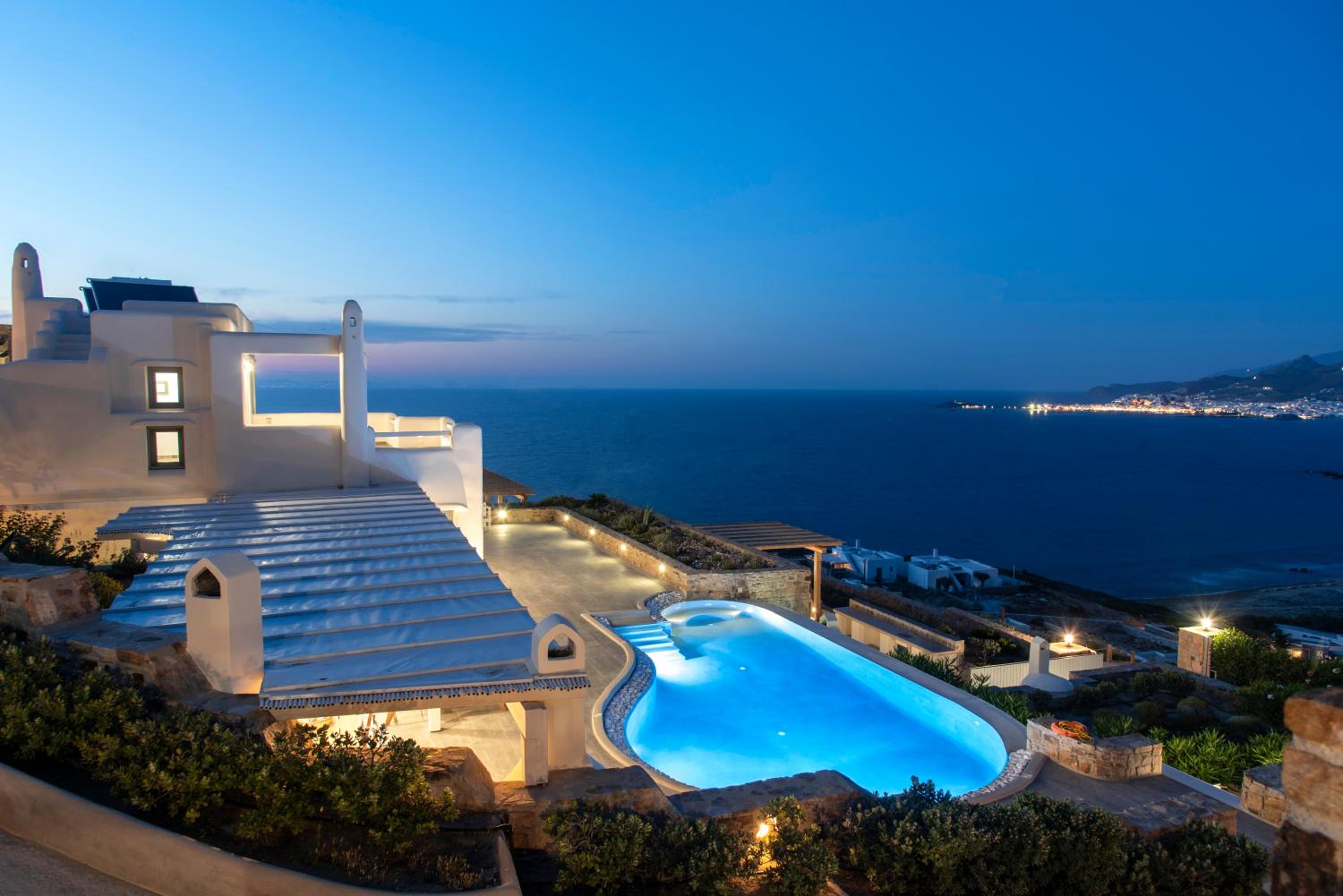 Naxos Rock Villas