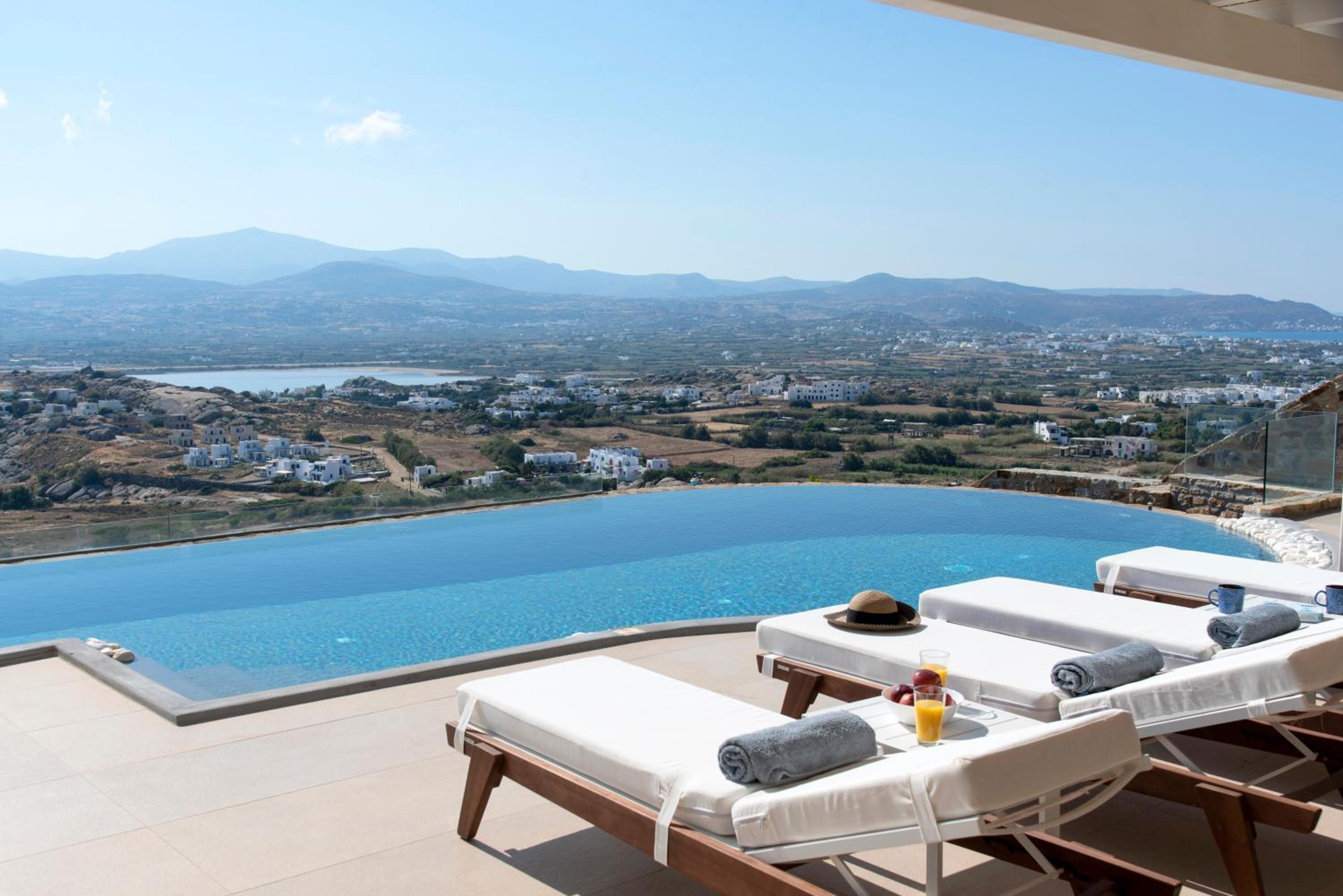 Naxos Rock Villas