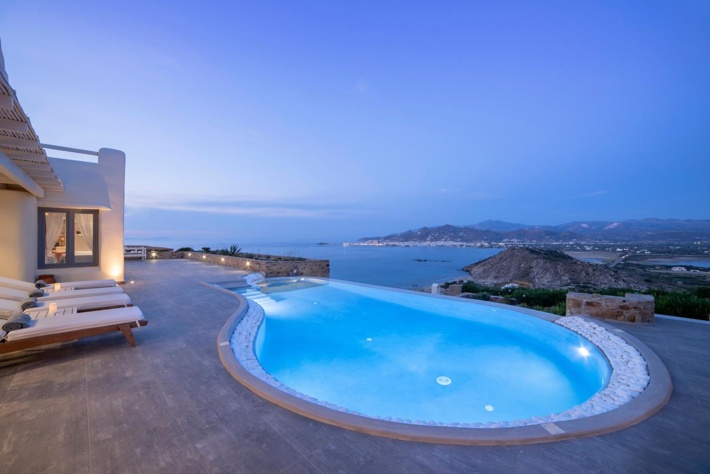 Naxos Rock Villas