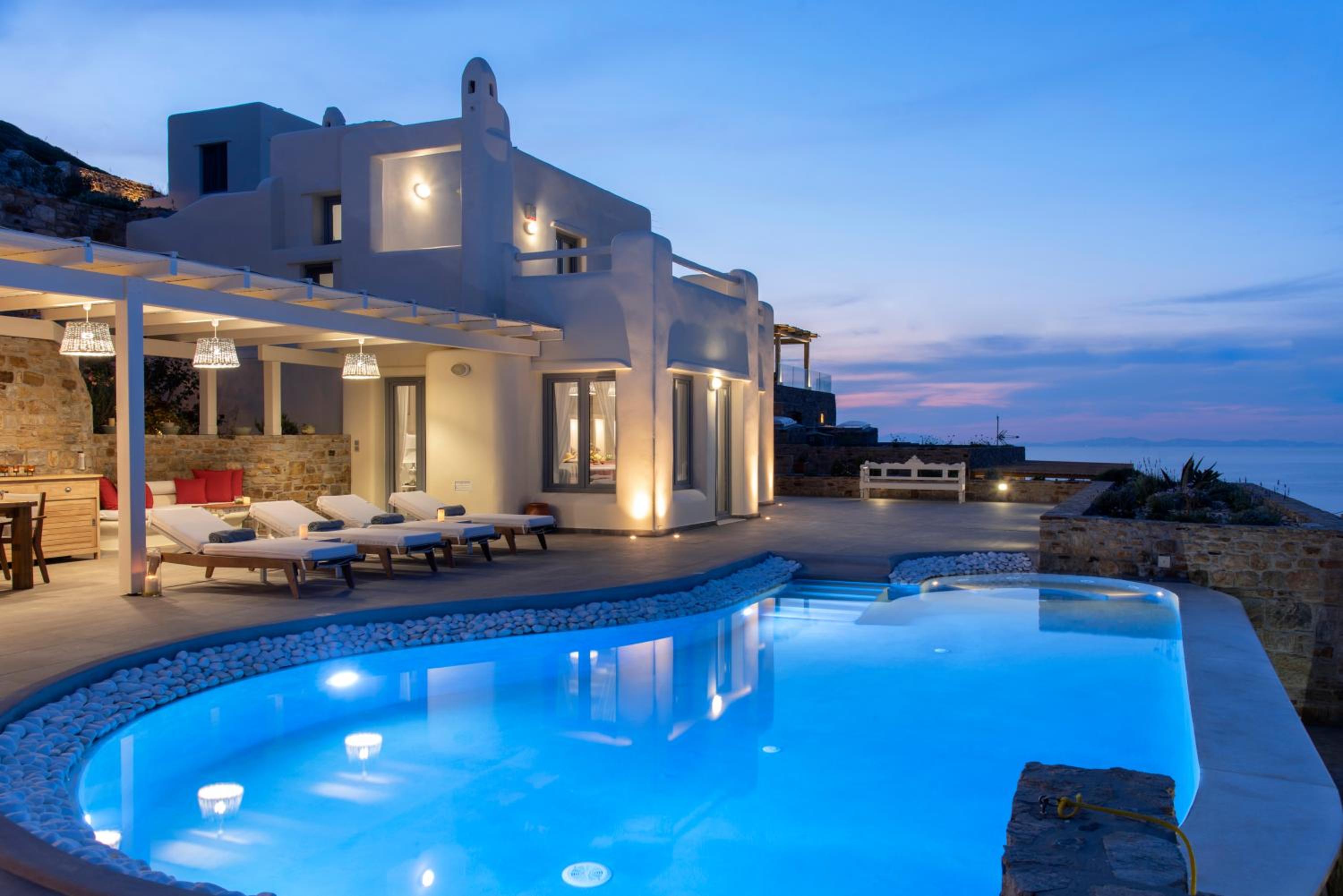 Naxos Rock Villas