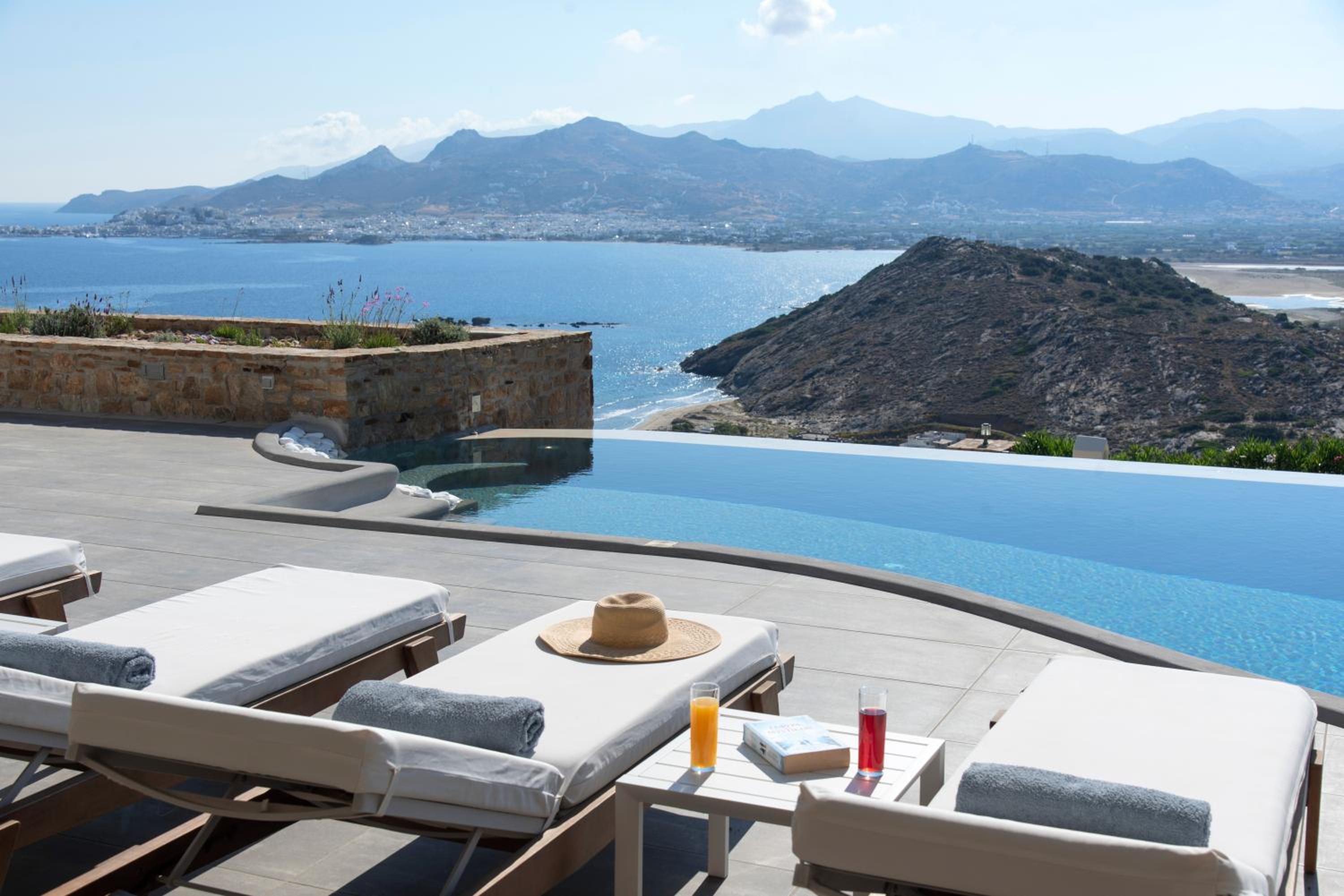 Naxos Rock Villas
