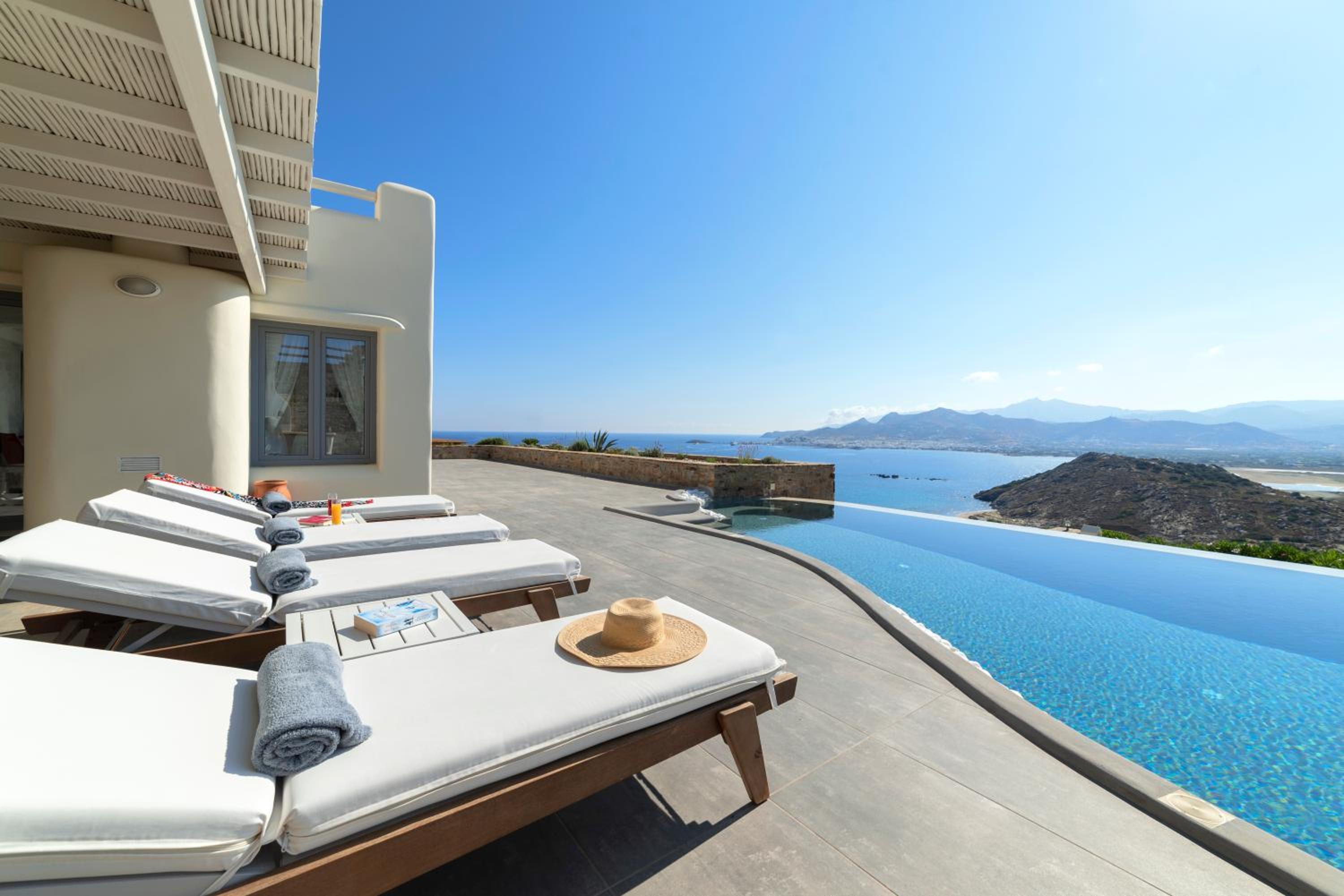 Naxos Rock Villas