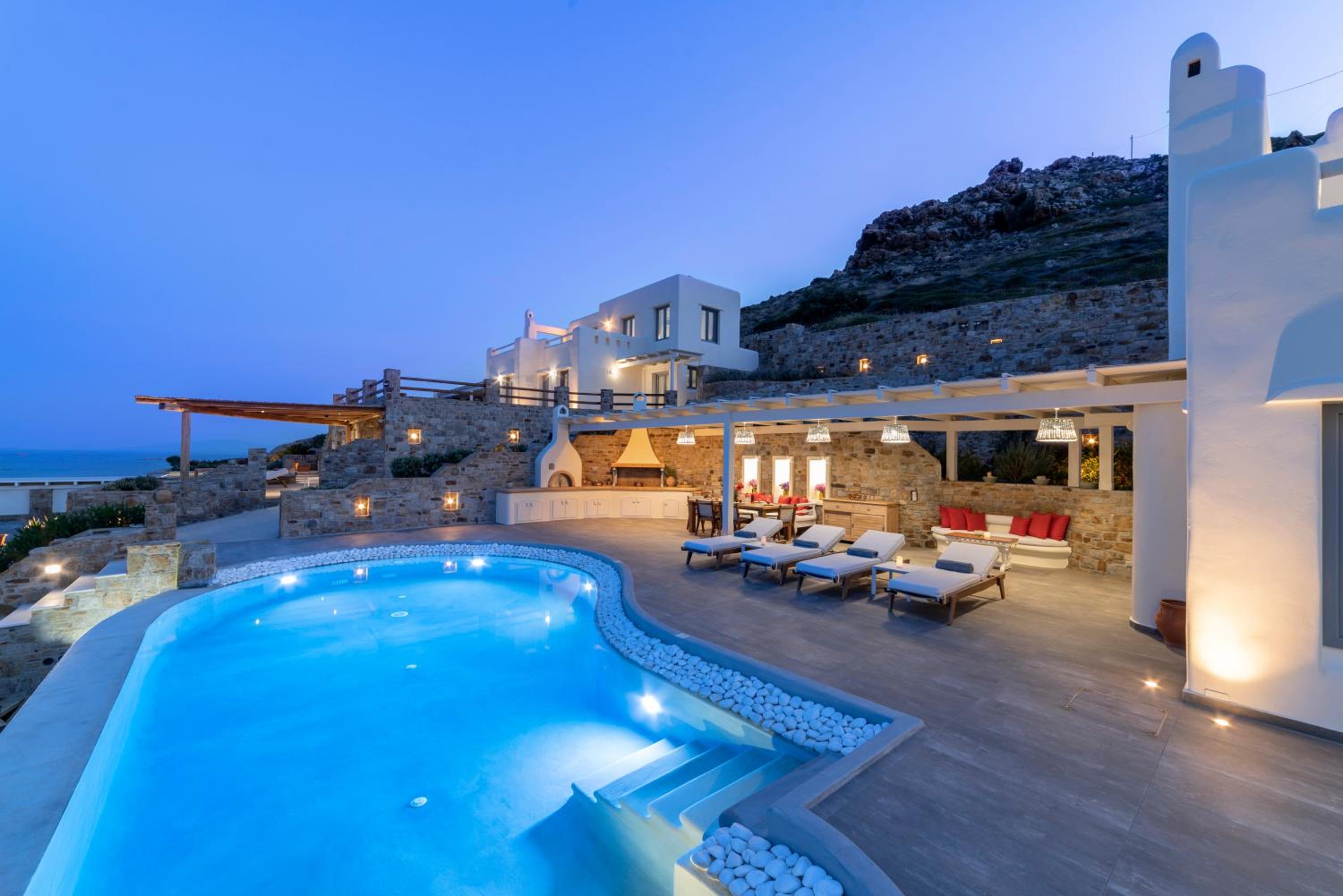 Naxos Rock Villas