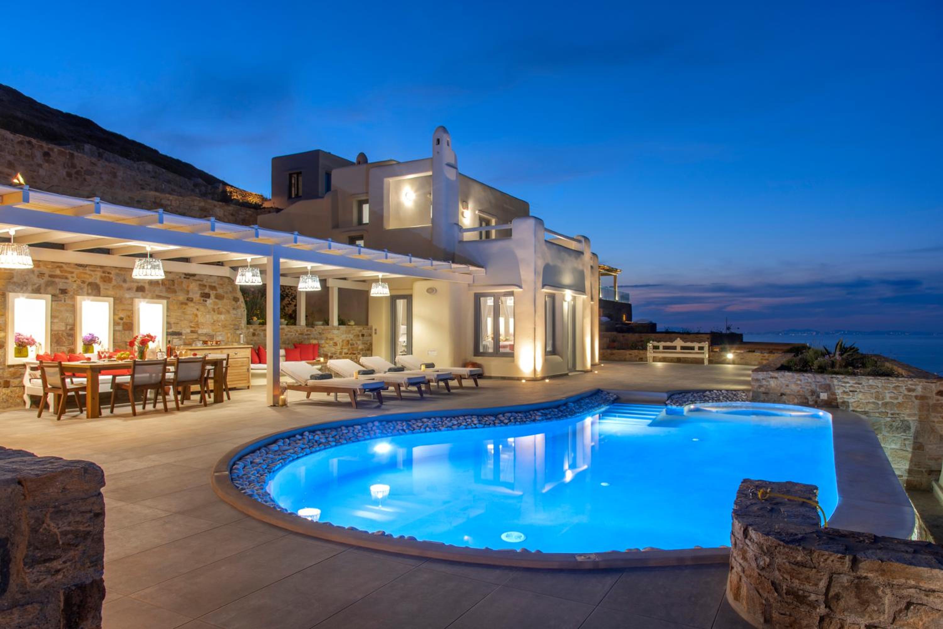 Naxos Rock Villas
