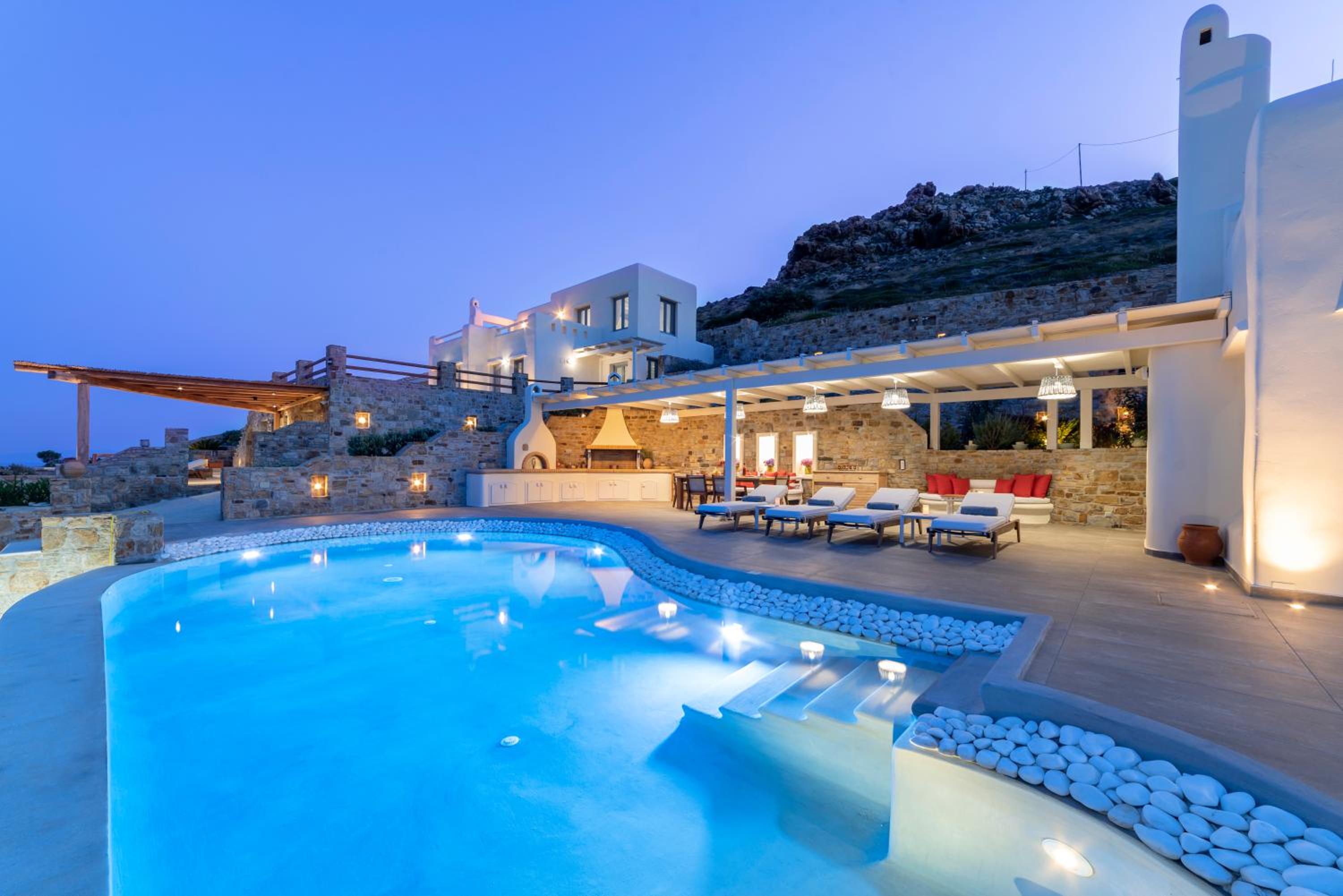 Naxos Rock Villas