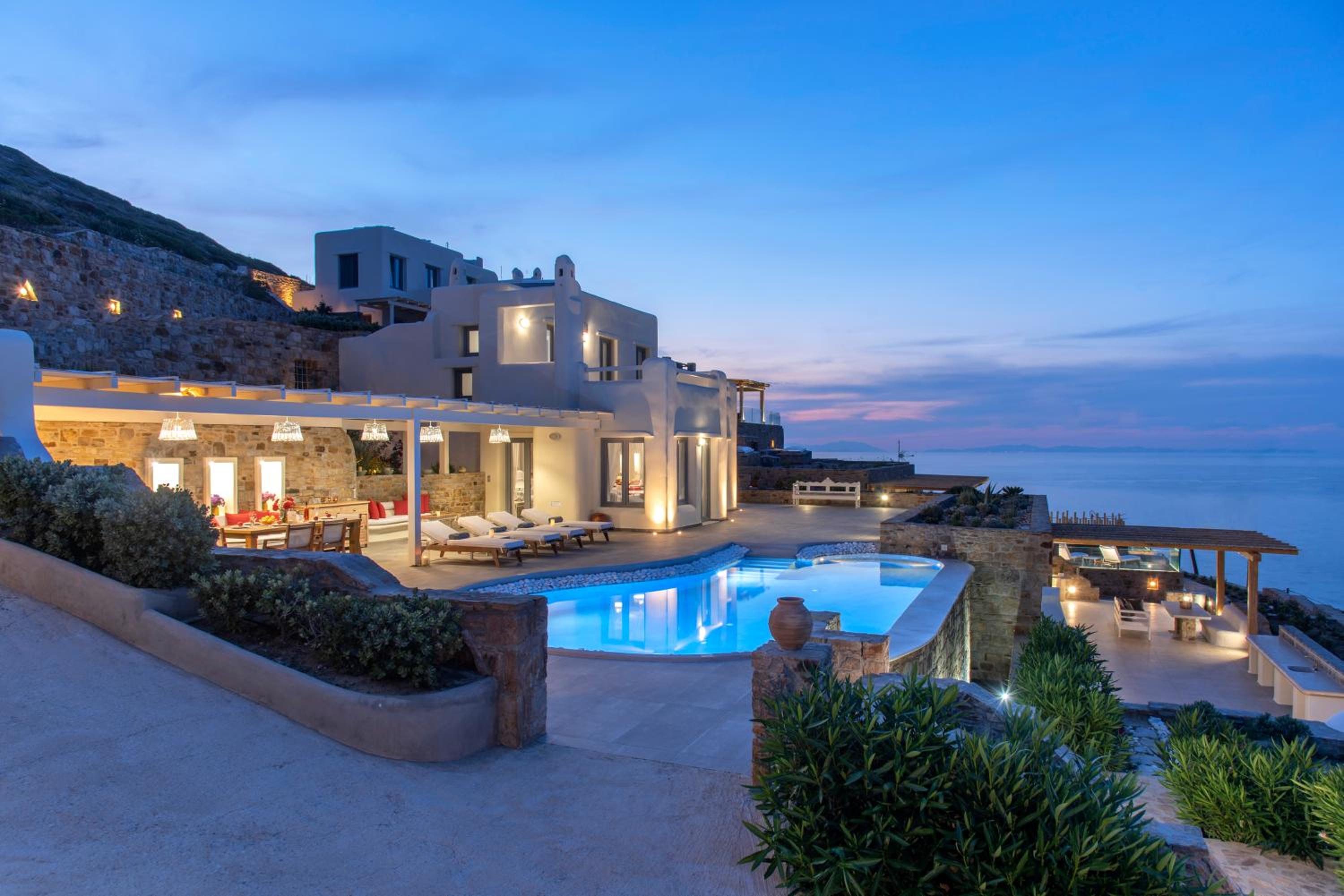 Naxos Rock Villas