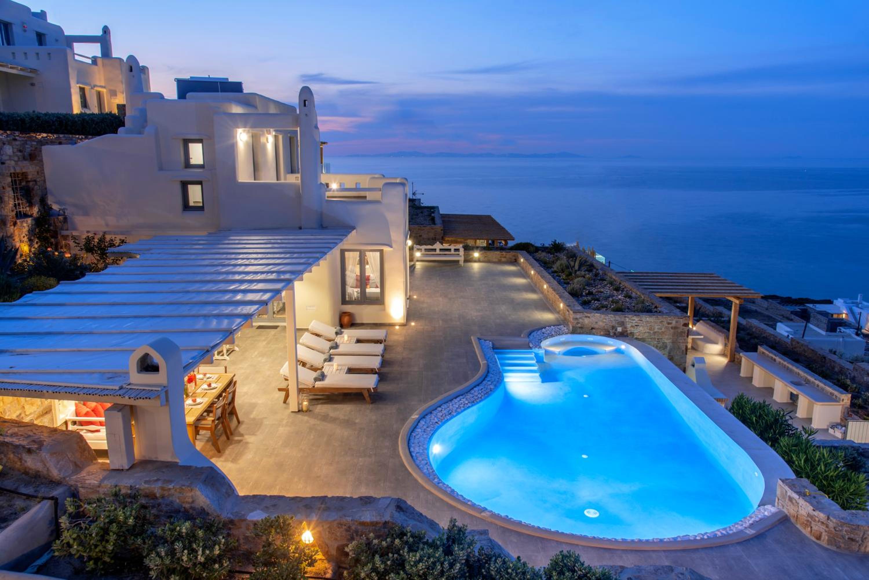 Naxos Rock Villas