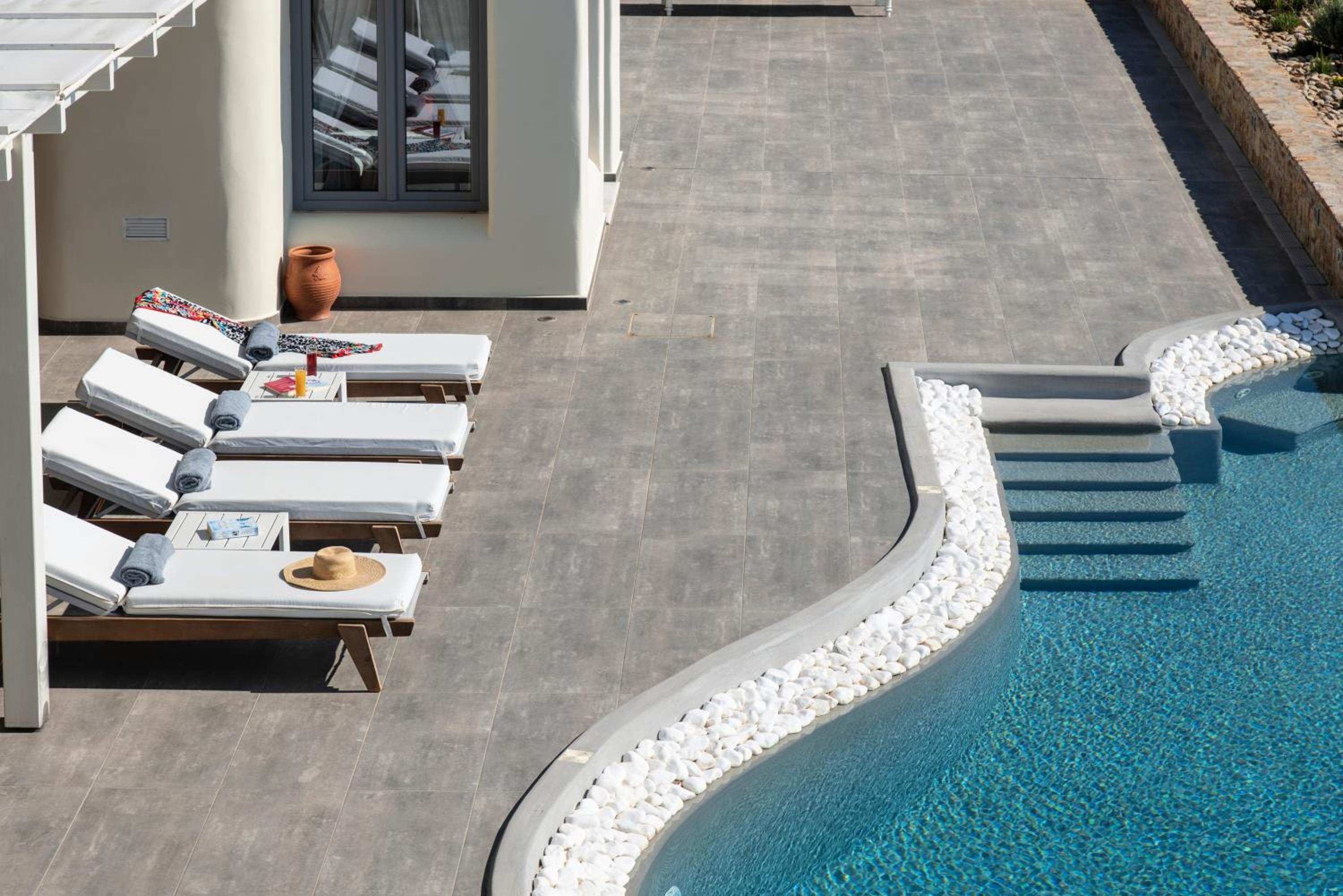 Naxos Rock Villas