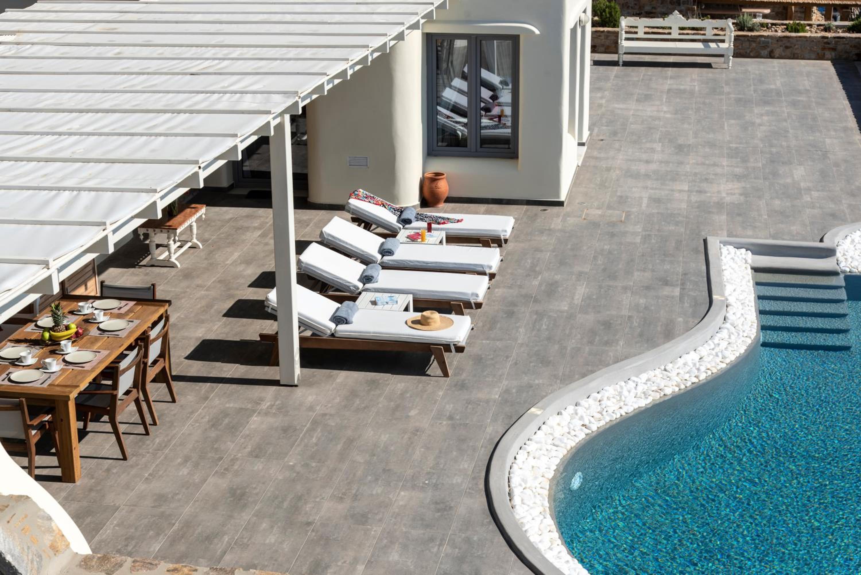Naxos Rock Villas