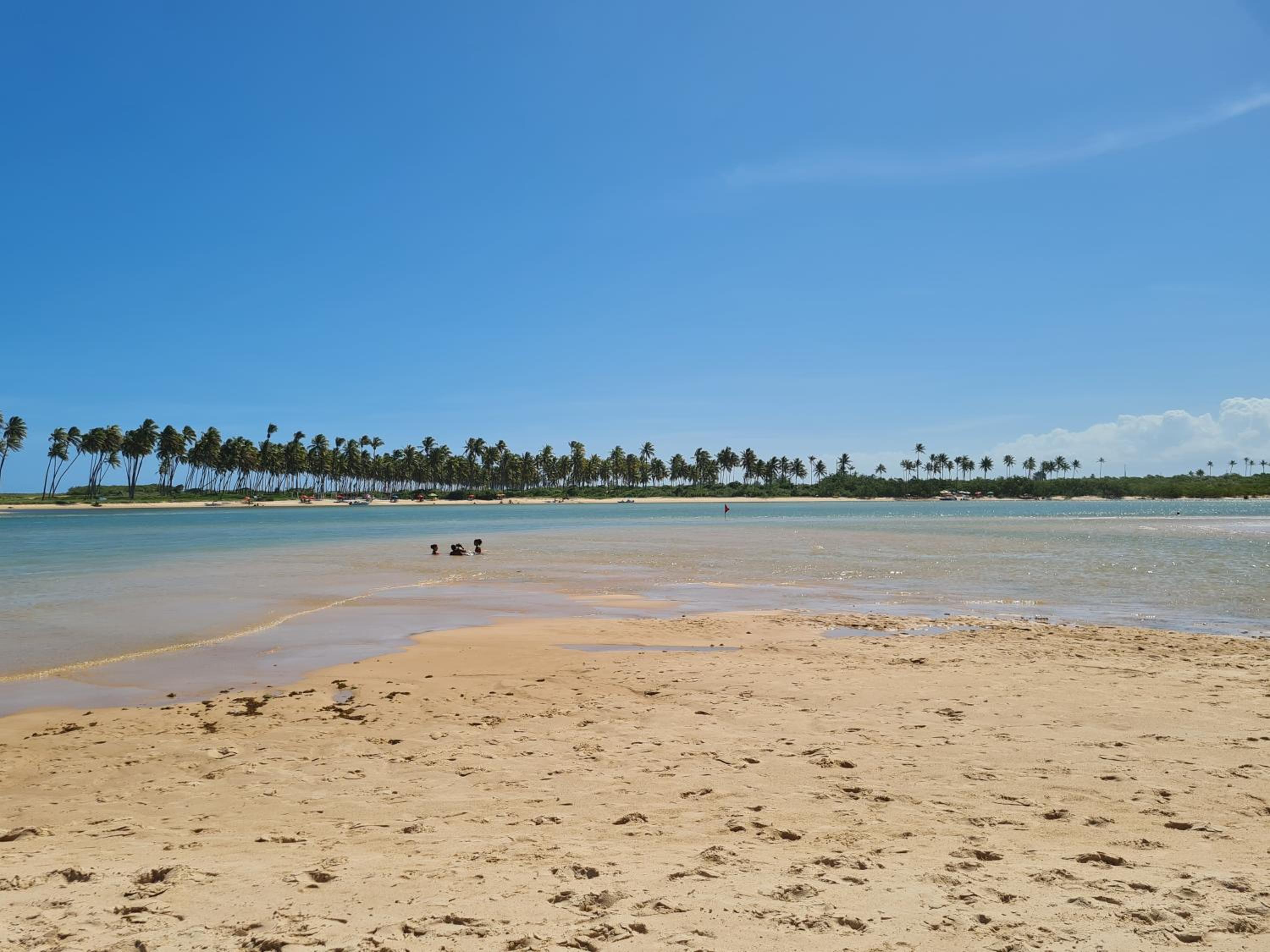 Casa 4 quartos no Condomínio parque de Jacuipe com acesso a praia e ao rio jacuipe