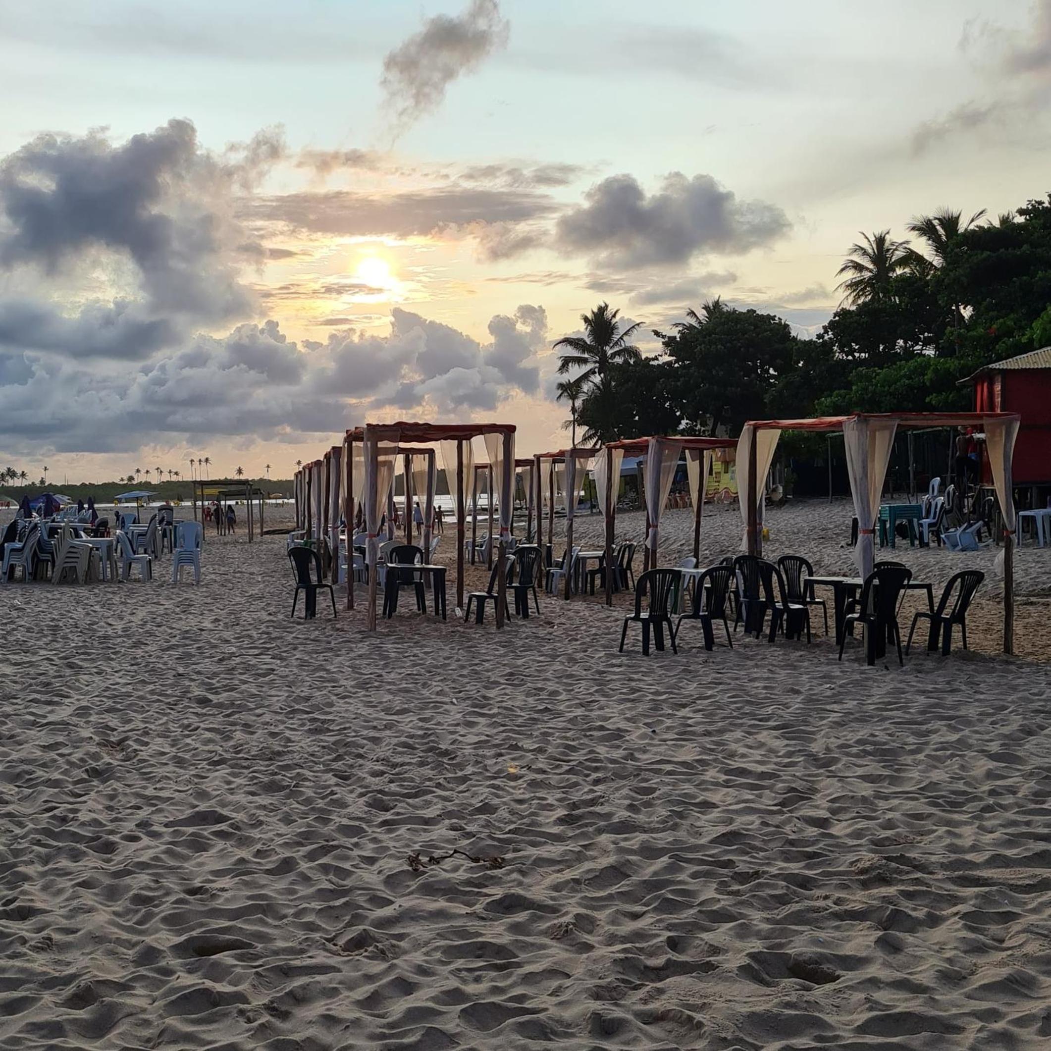 Casa 4 quartos no Condomínio parque de Jacuipe com acesso a praia e ao rio jacuipe