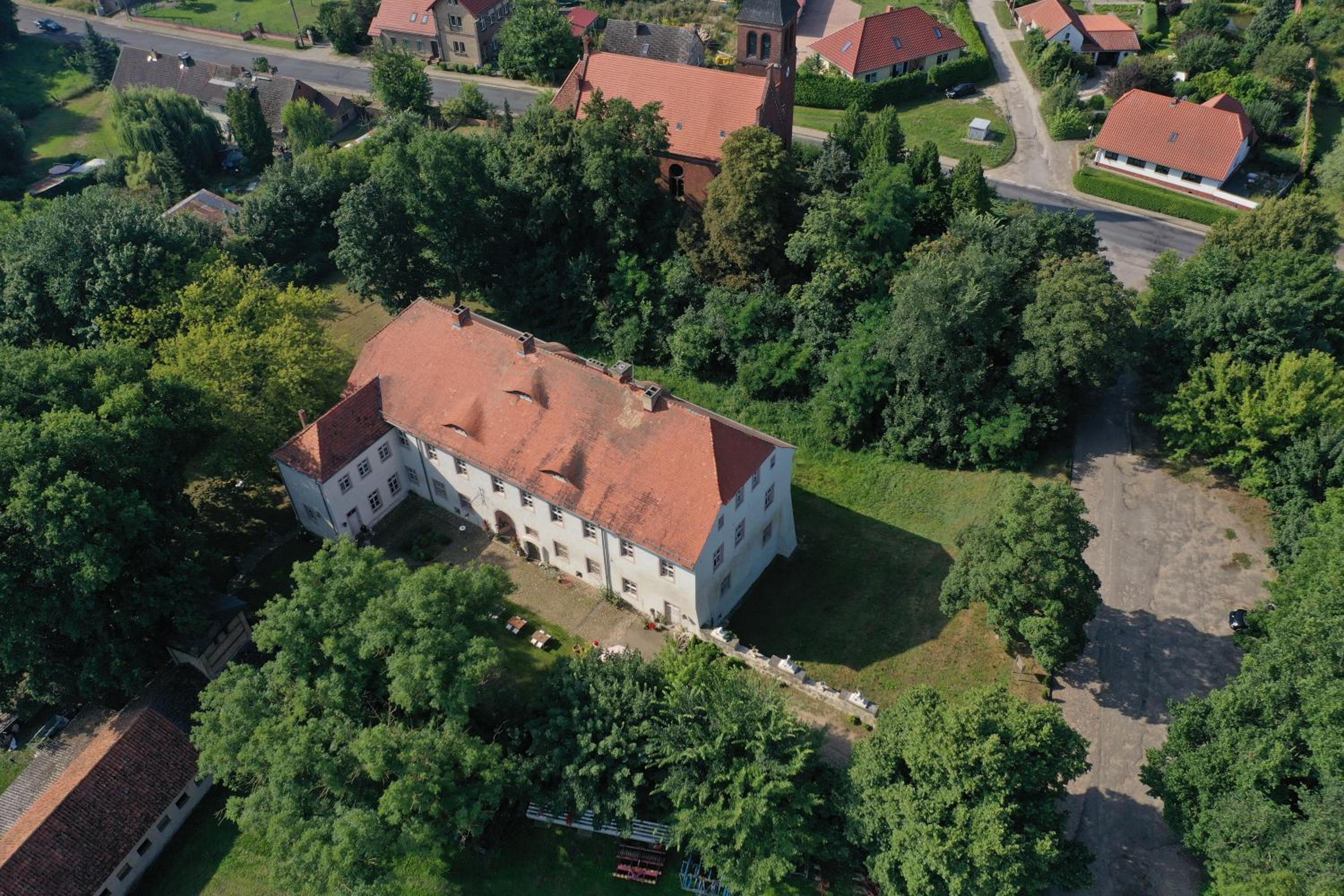 Event- Kultur & B&B Kunst Schloss Neuenhagen Übernachten im Denkmal