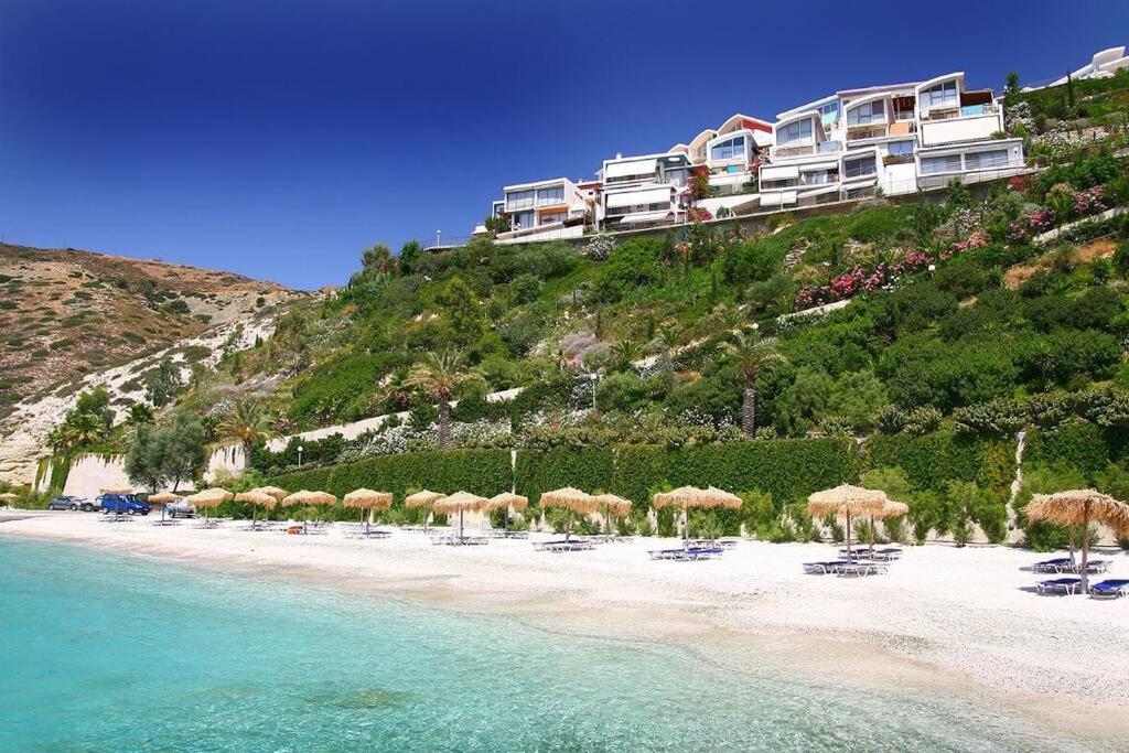 Hotel Suite Fleria with private beach - Image 1