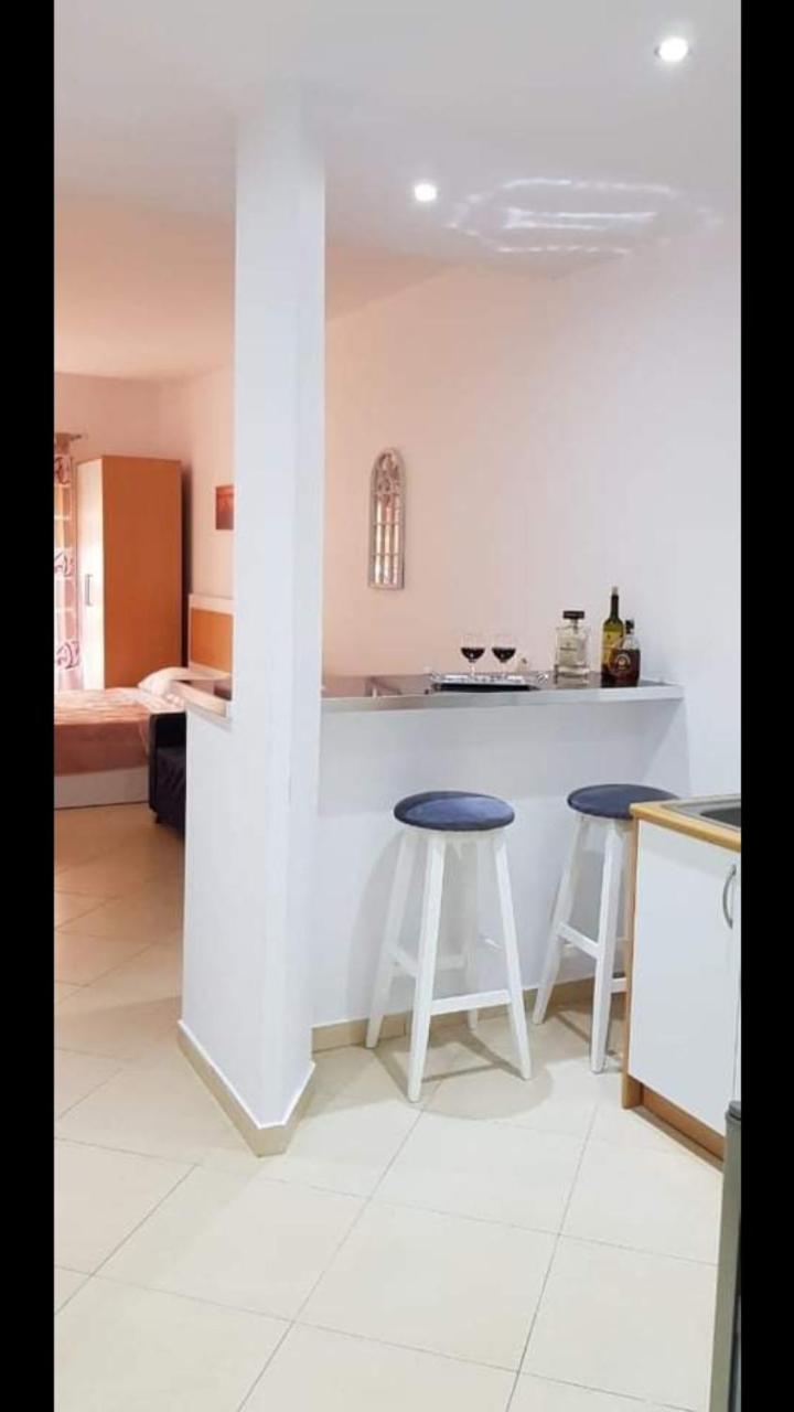 Studio by the beach - Vlore