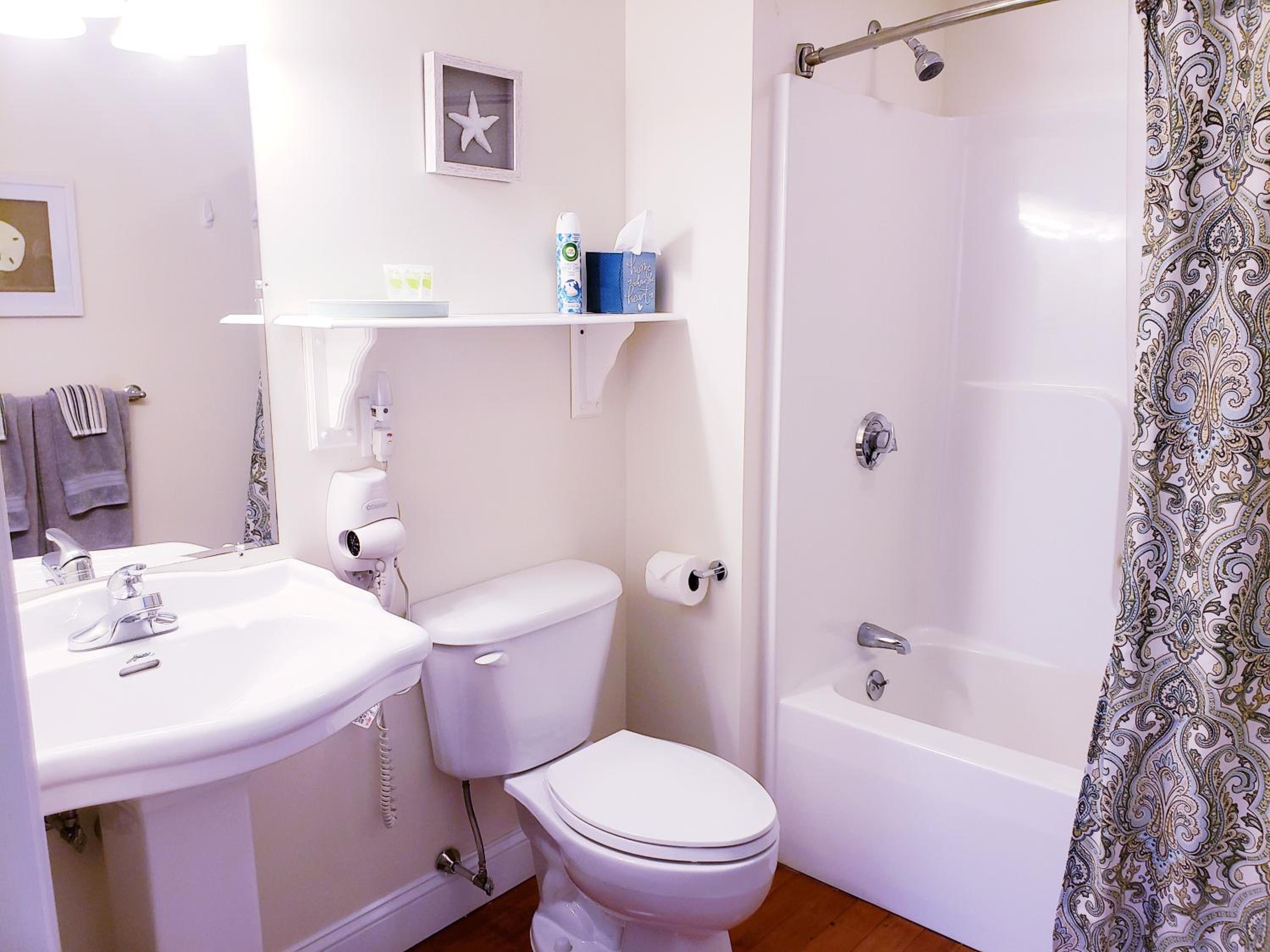 Elmere House Bed & Breakfast