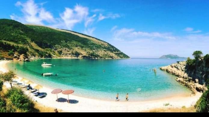 Studio by the beach - Vlore