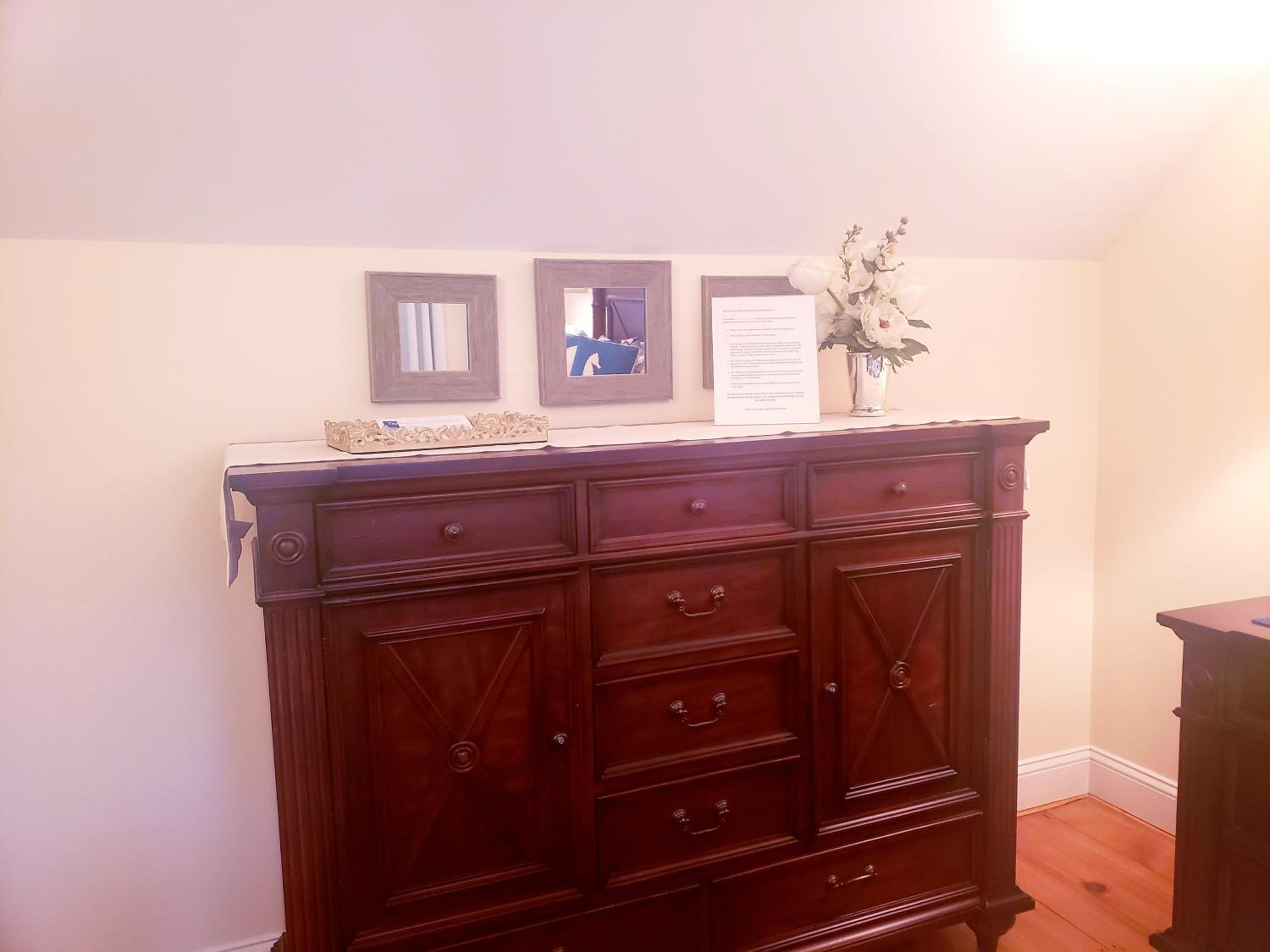 Elmere House Bed & Breakfast
