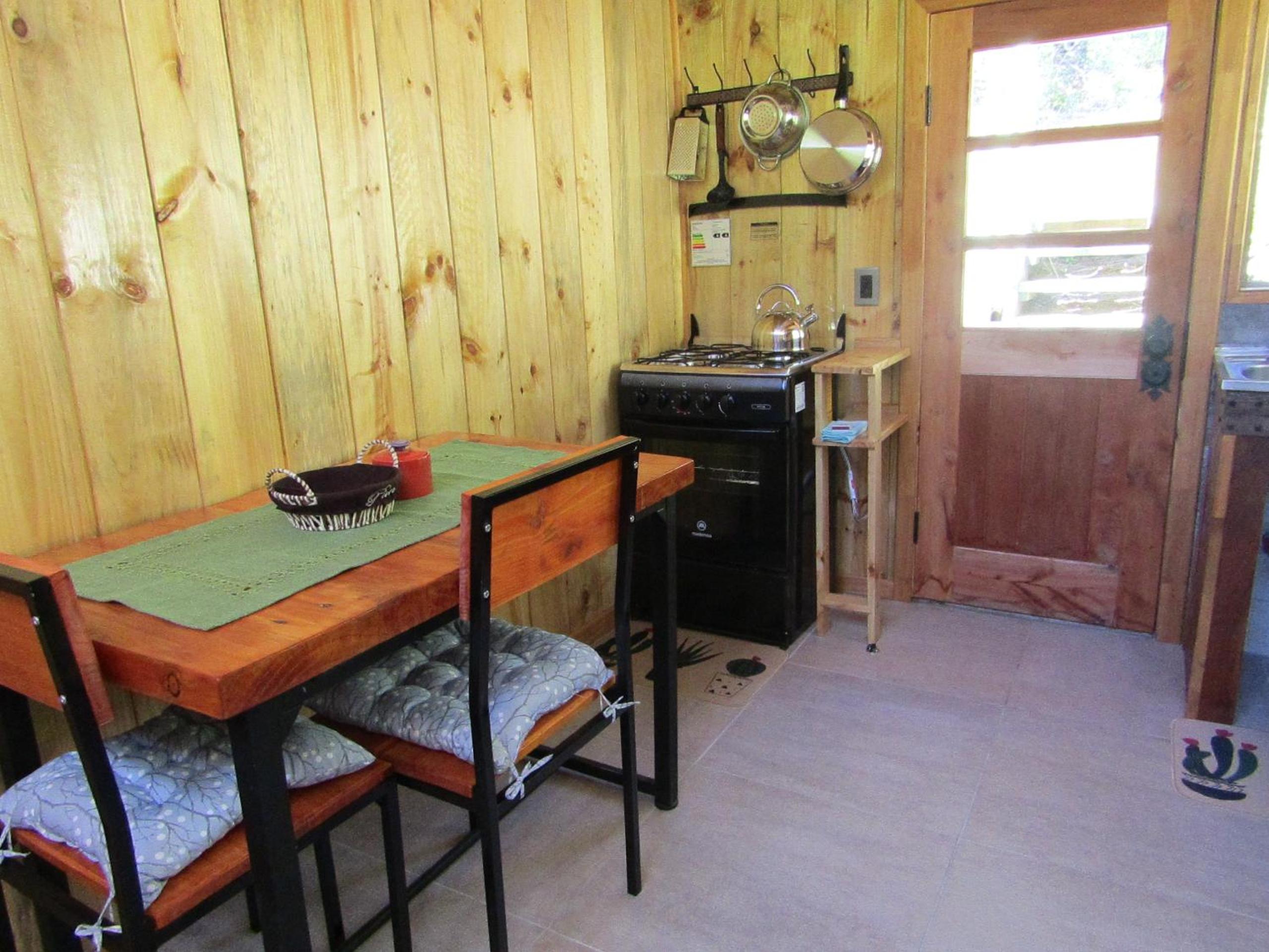 Refugio Montaña Kultrun Mawida, Mini-Cabaña con baño y cocina privada WIFI