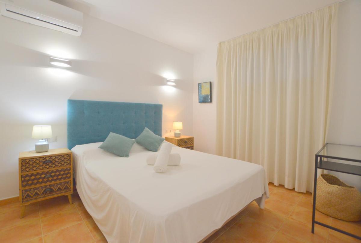 Seafront Apartment in Magaluf view 5
