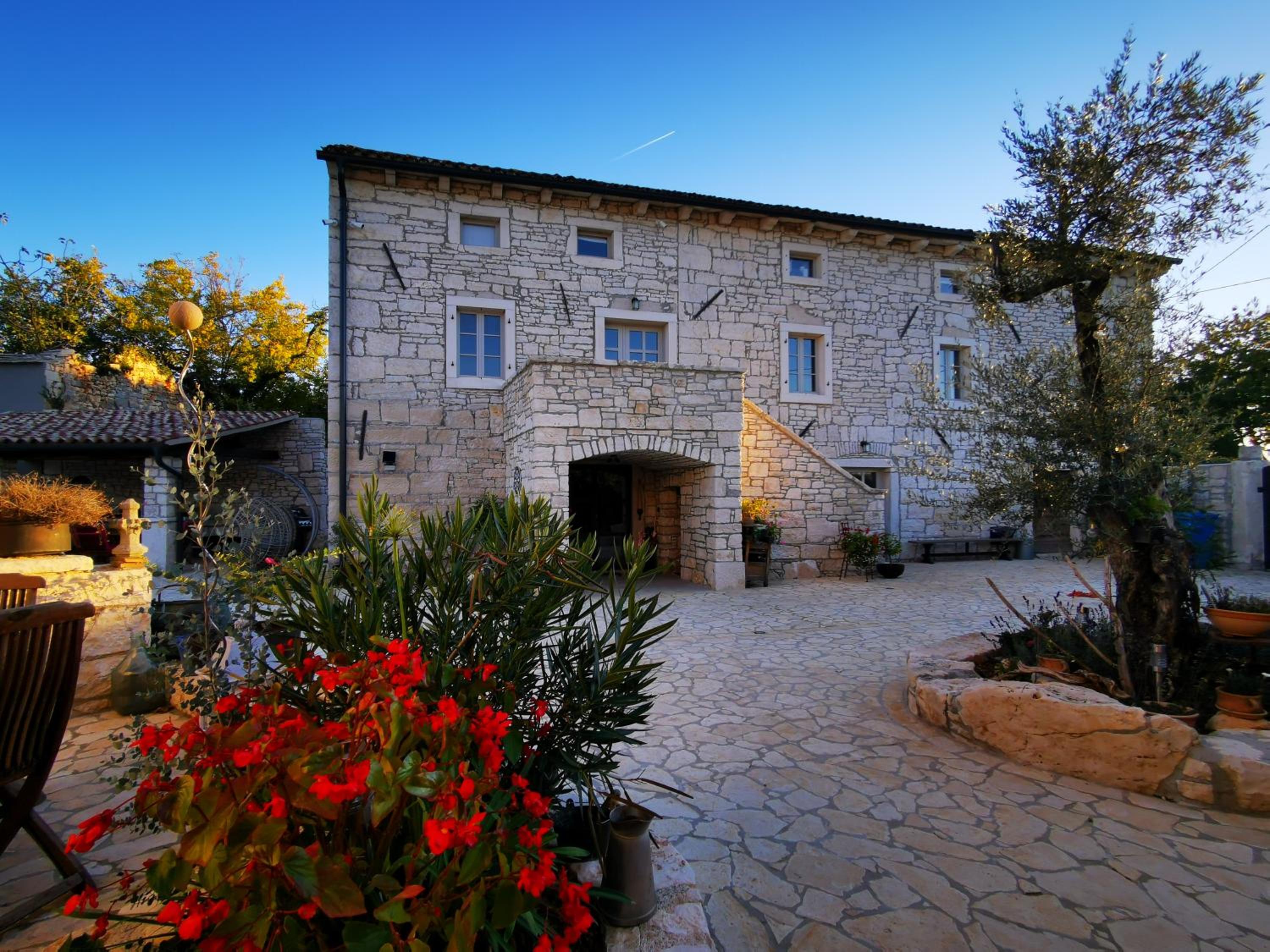 Casa della Grofica view 2