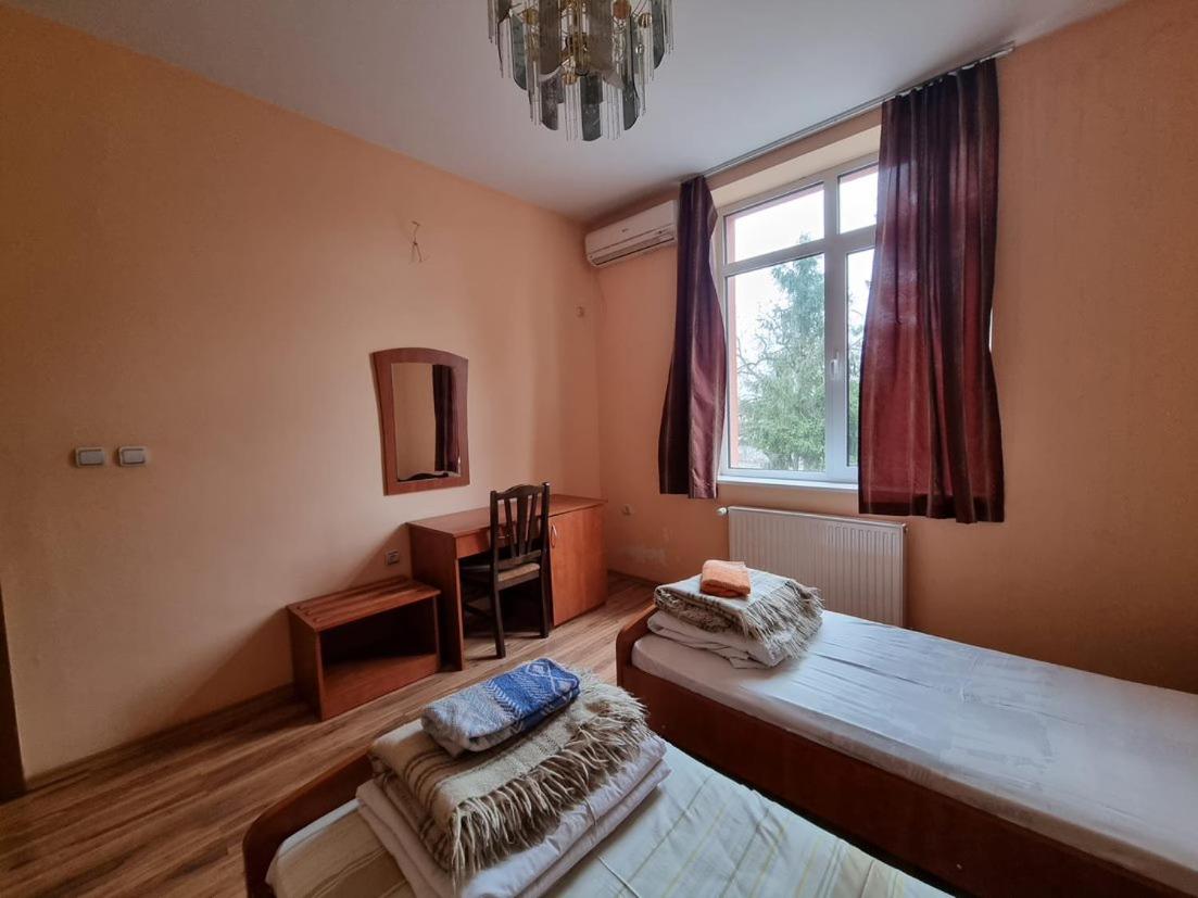 Family Hotel RUJETA Семеен Хотел РУЖЕТА - идеален център