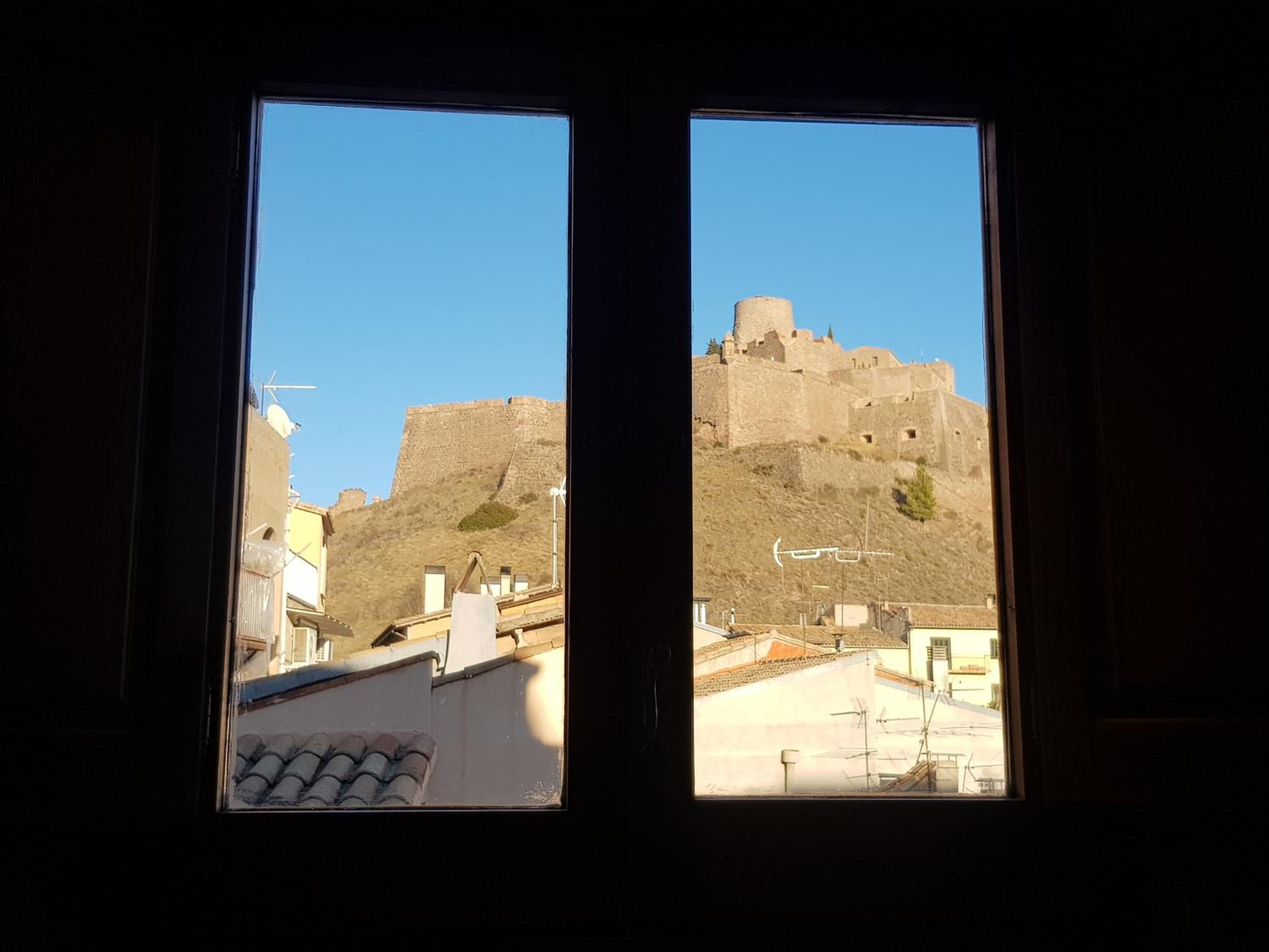Cardona Fira view 4