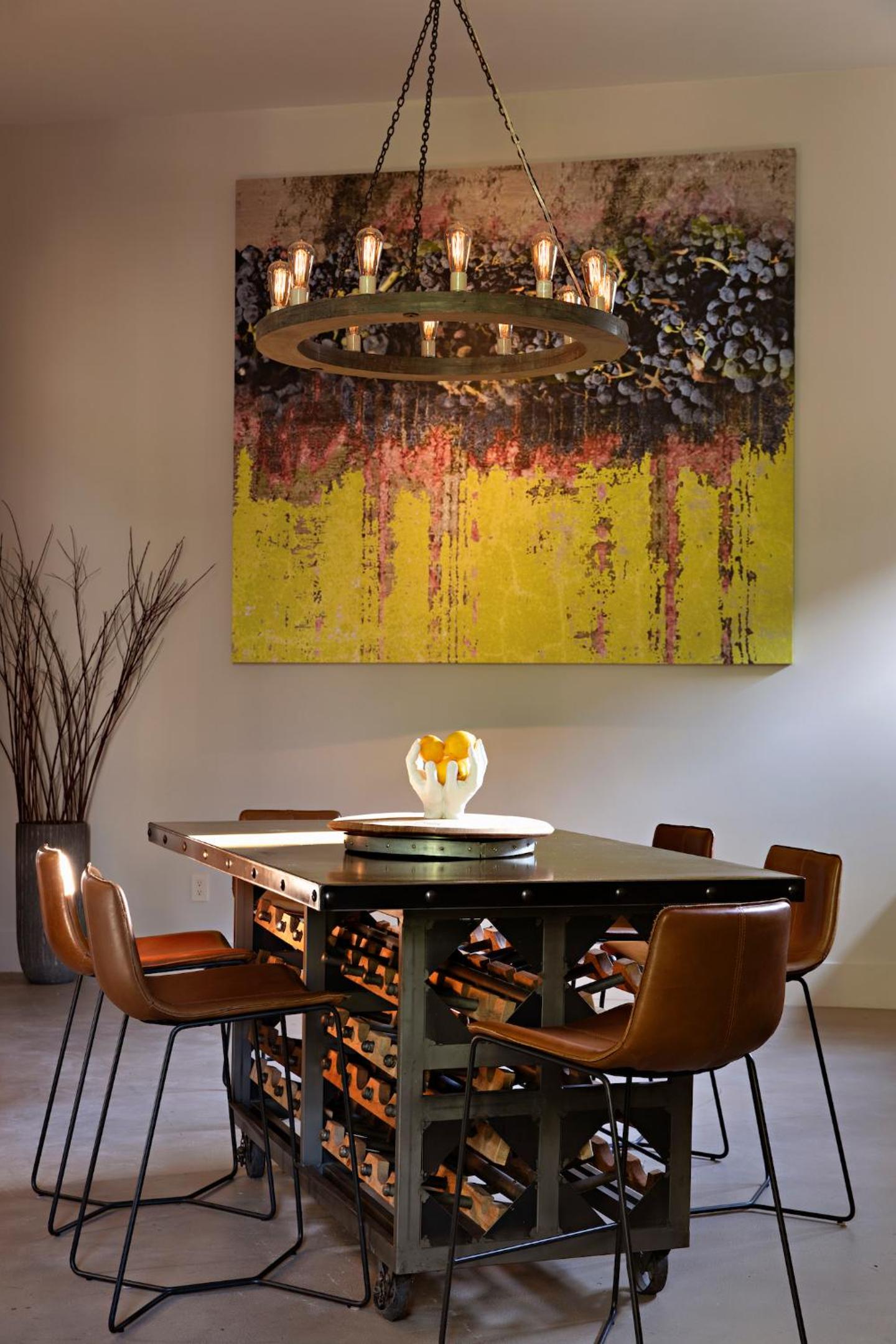 Maui Vacations - R Inn Napa - Property Image 5