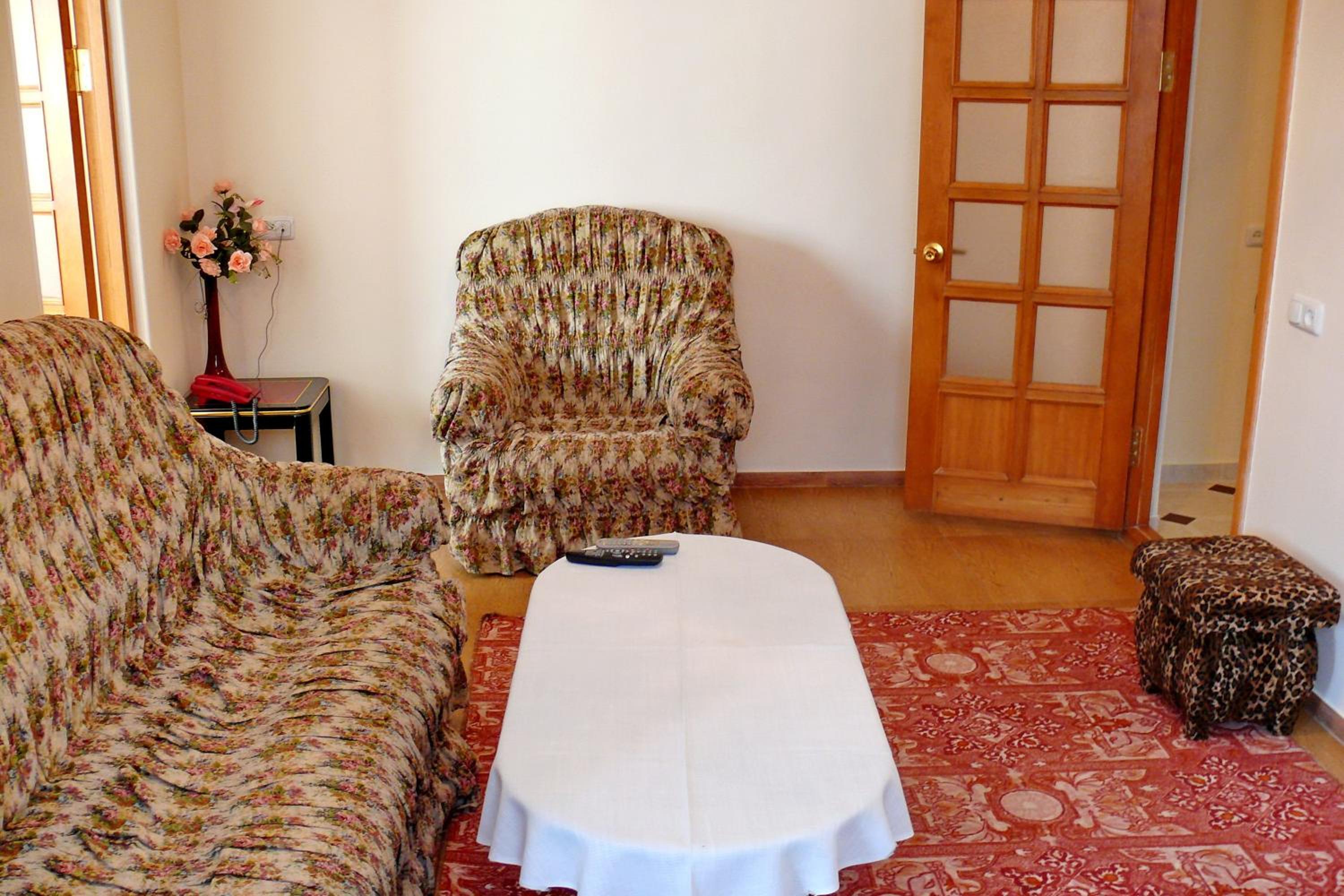 Erazank Hotel