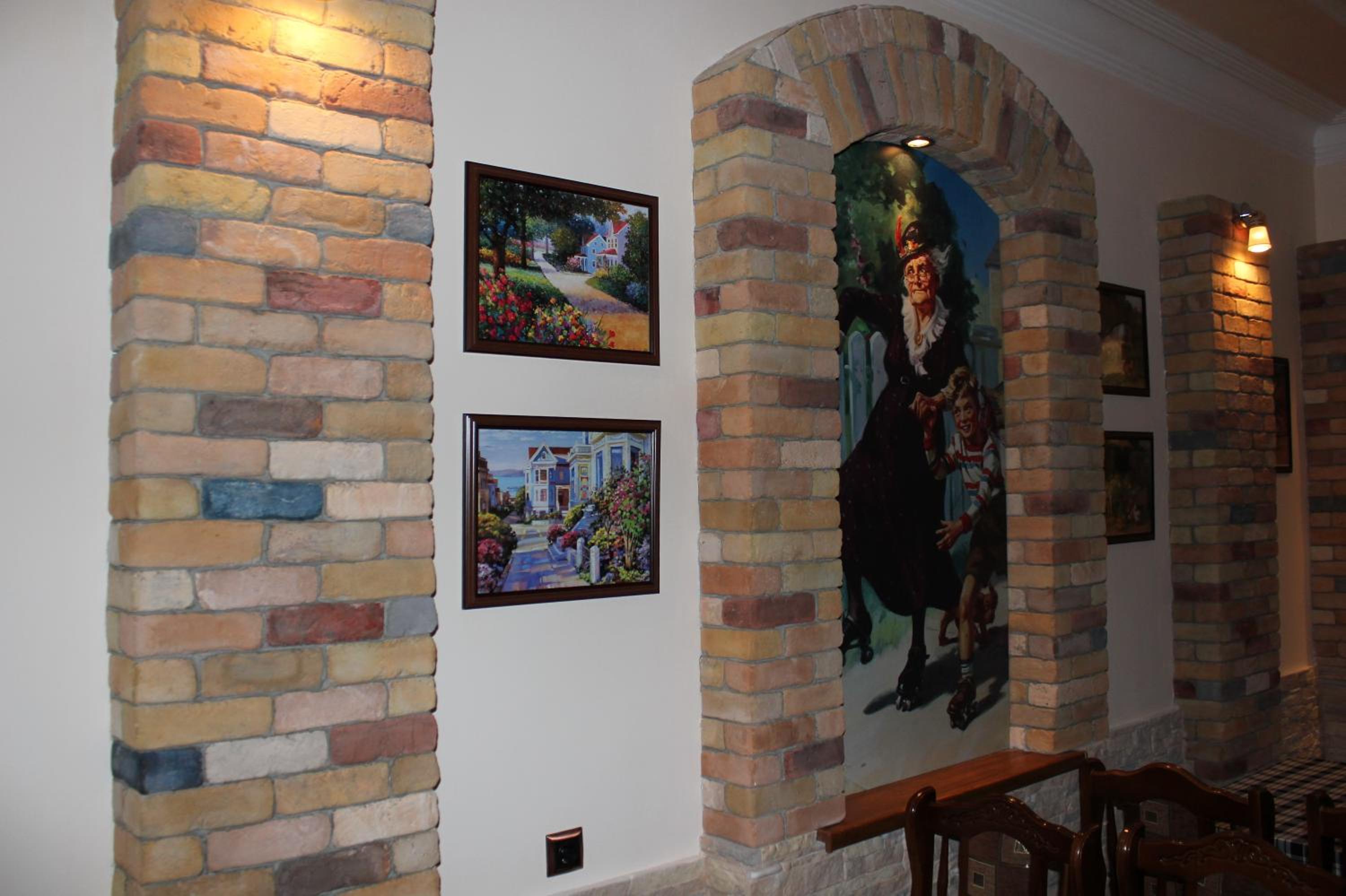 Erazank Hotel