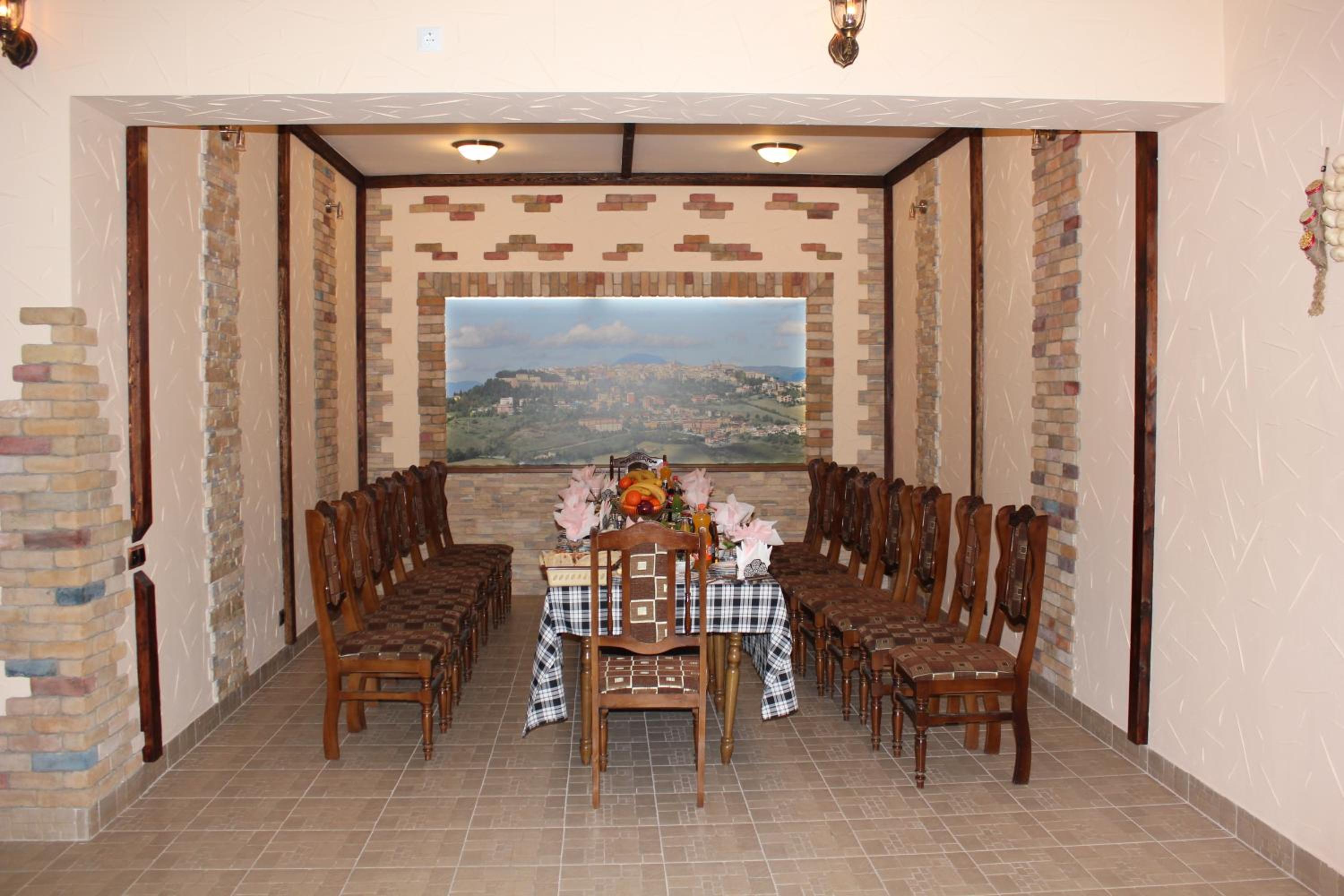 Erazank Hotel