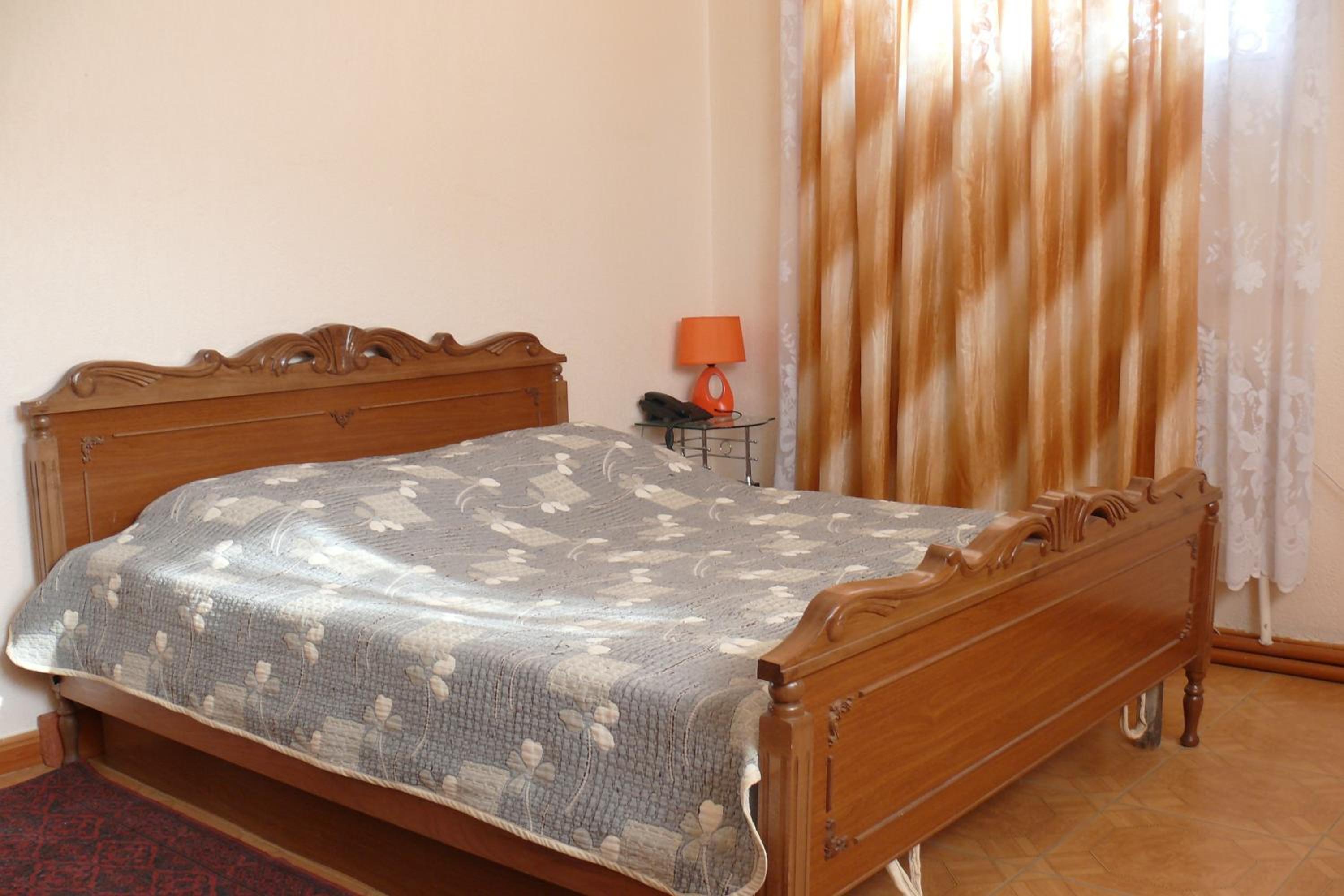 Erazank Hotel