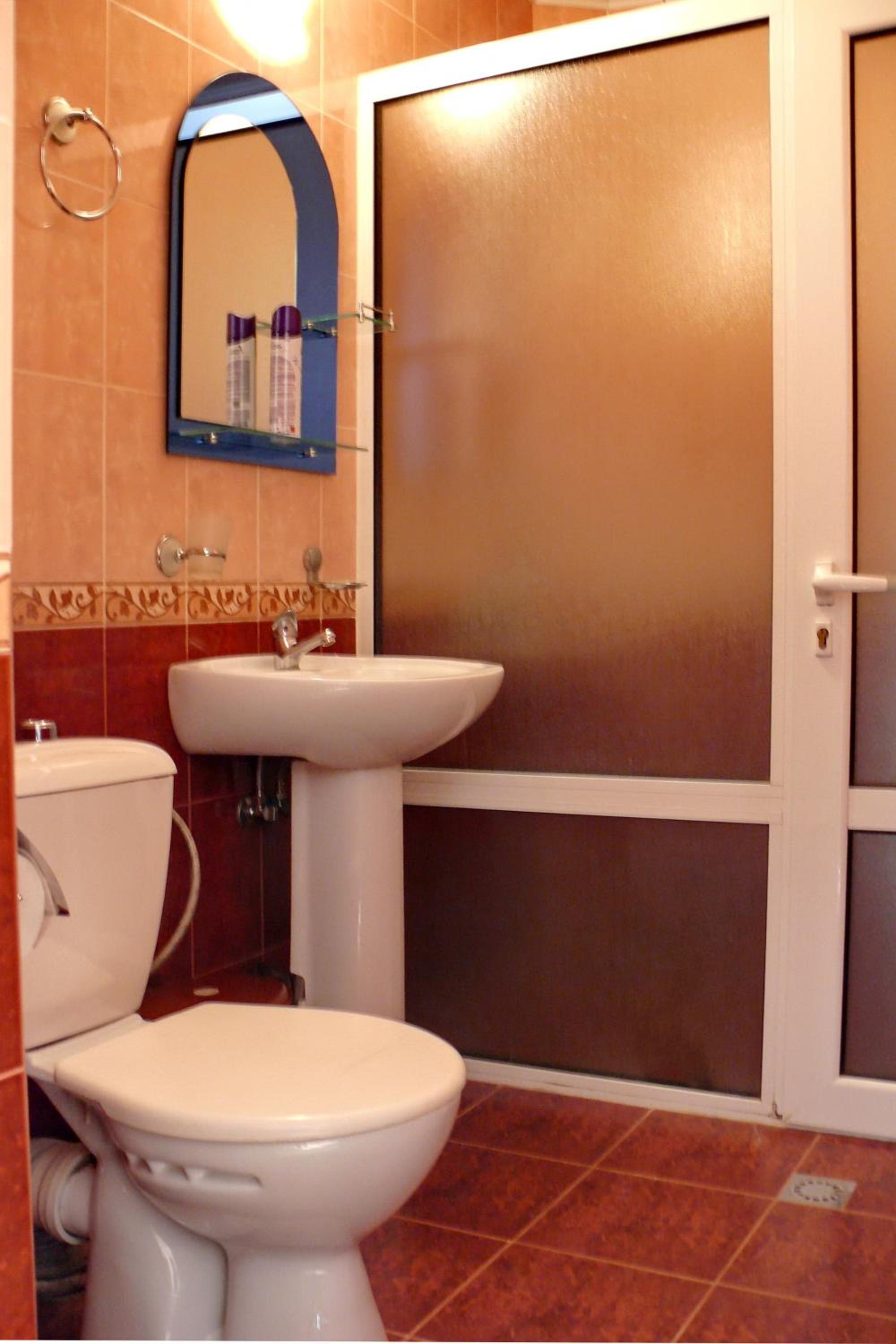 Erazank Hotel