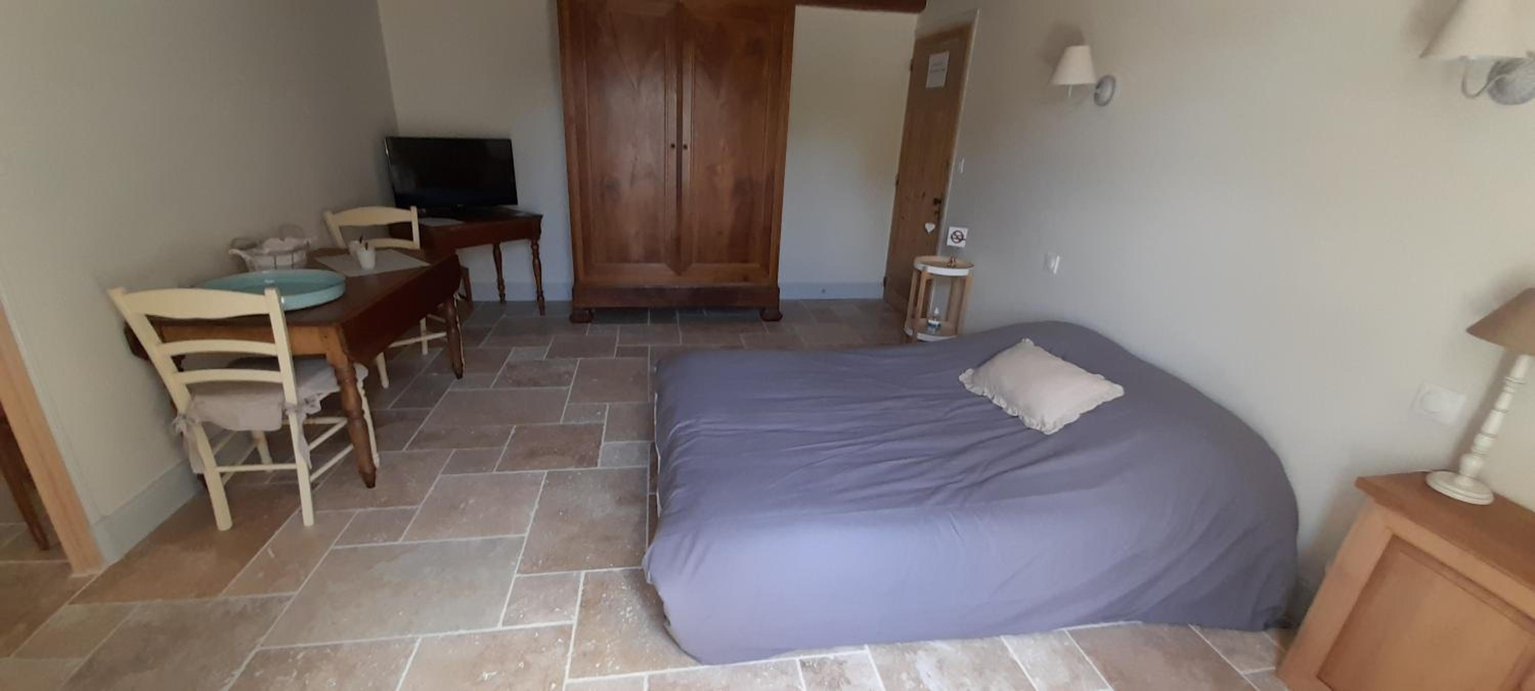 Suite de charme dans une maison charentaise view 3
