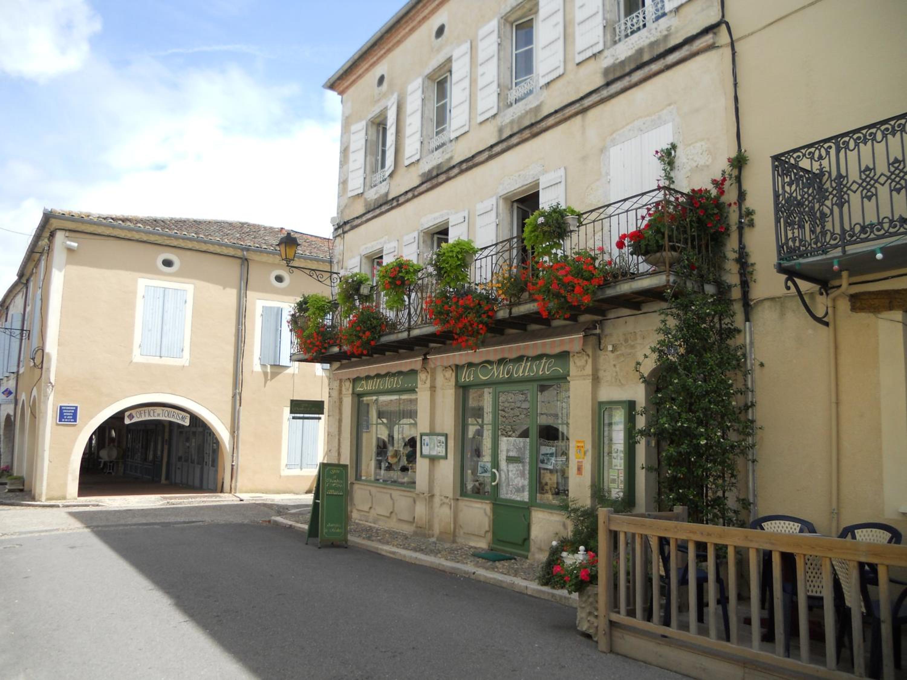 Photo 11